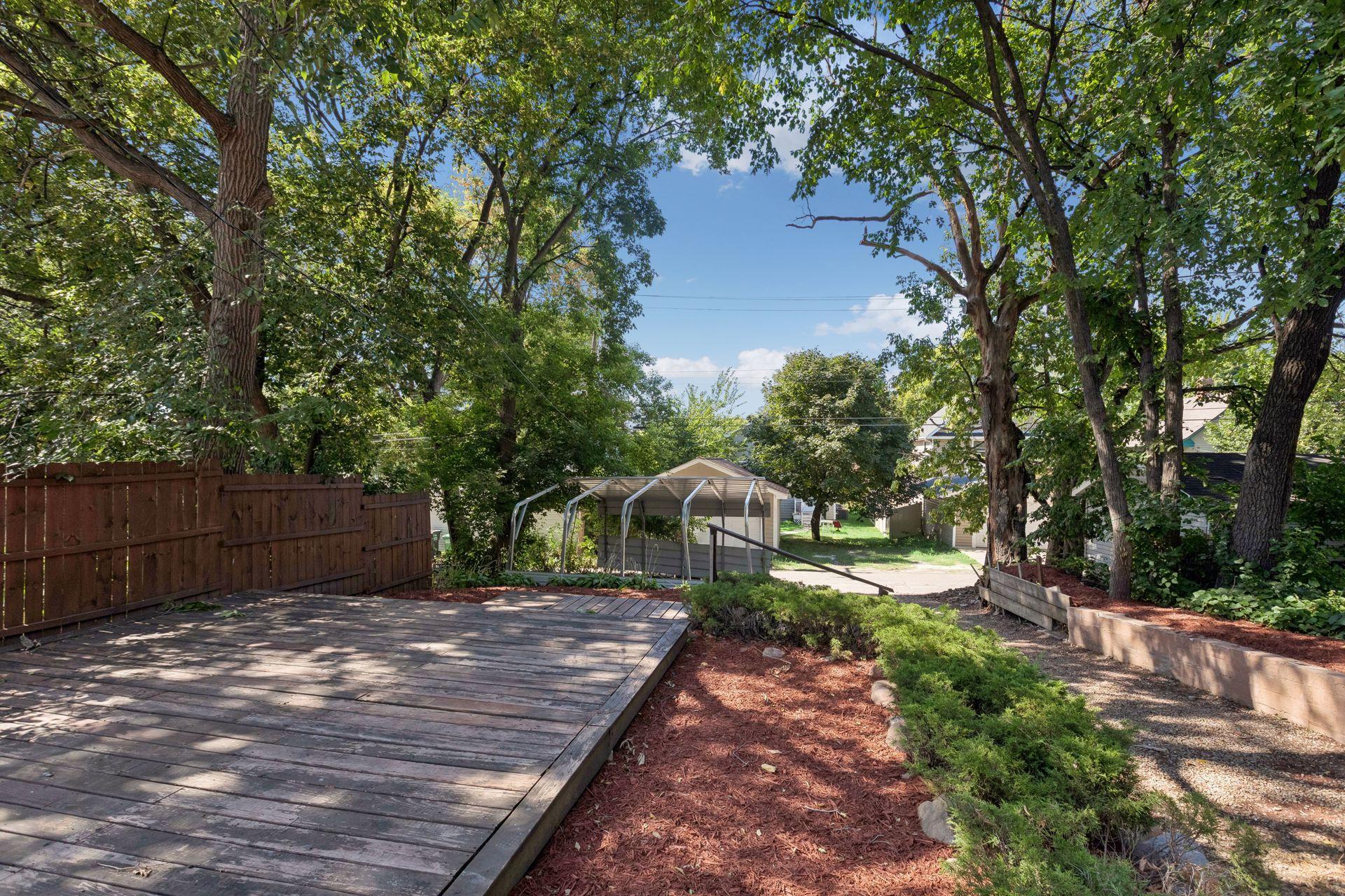 View of Residential at 2323 Ilion Avenue, Minneapolis MN 55411, Minneapolis (33 of 34) - Mike Wilen | Minnesota Team Real Estate
