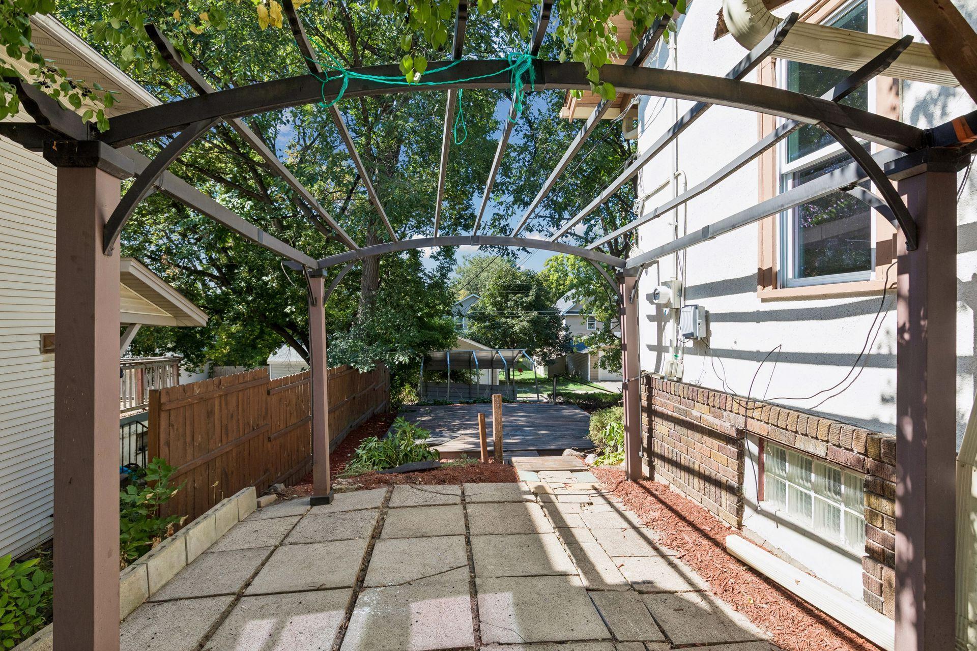 View of Residential at 2323 Ilion Avenue, Minneapolis MN 55411, Minneapolis (32 of 34) - Mike Wilen | Minnesota Team Real Estate