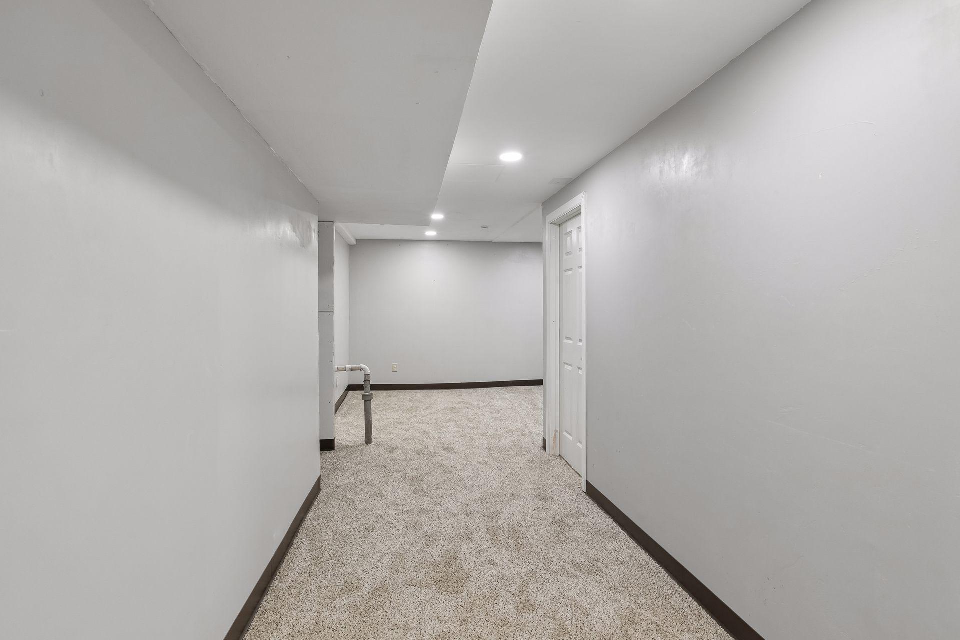 View of Residential at 2323 Ilion Avenue, Minneapolis MN 55411, Minneapolis (21 of 34) - Mike Wilen | Minnesota Team Real Estate