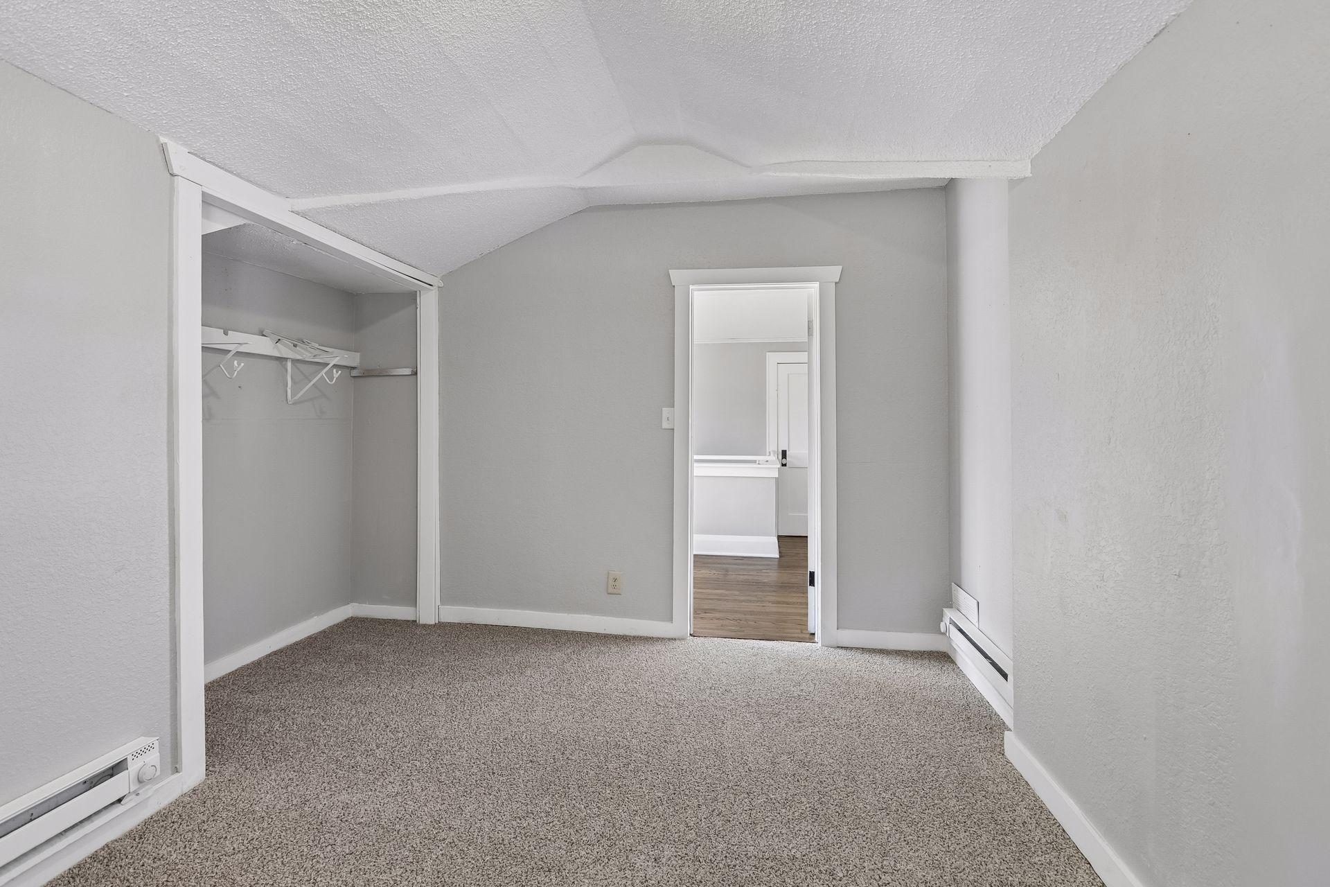 View of Residential at 2323 Ilion Avenue, Minneapolis MN 55411, Minneapolis (20 of 34) - Mike Wilen | Minnesota Team Real Estate