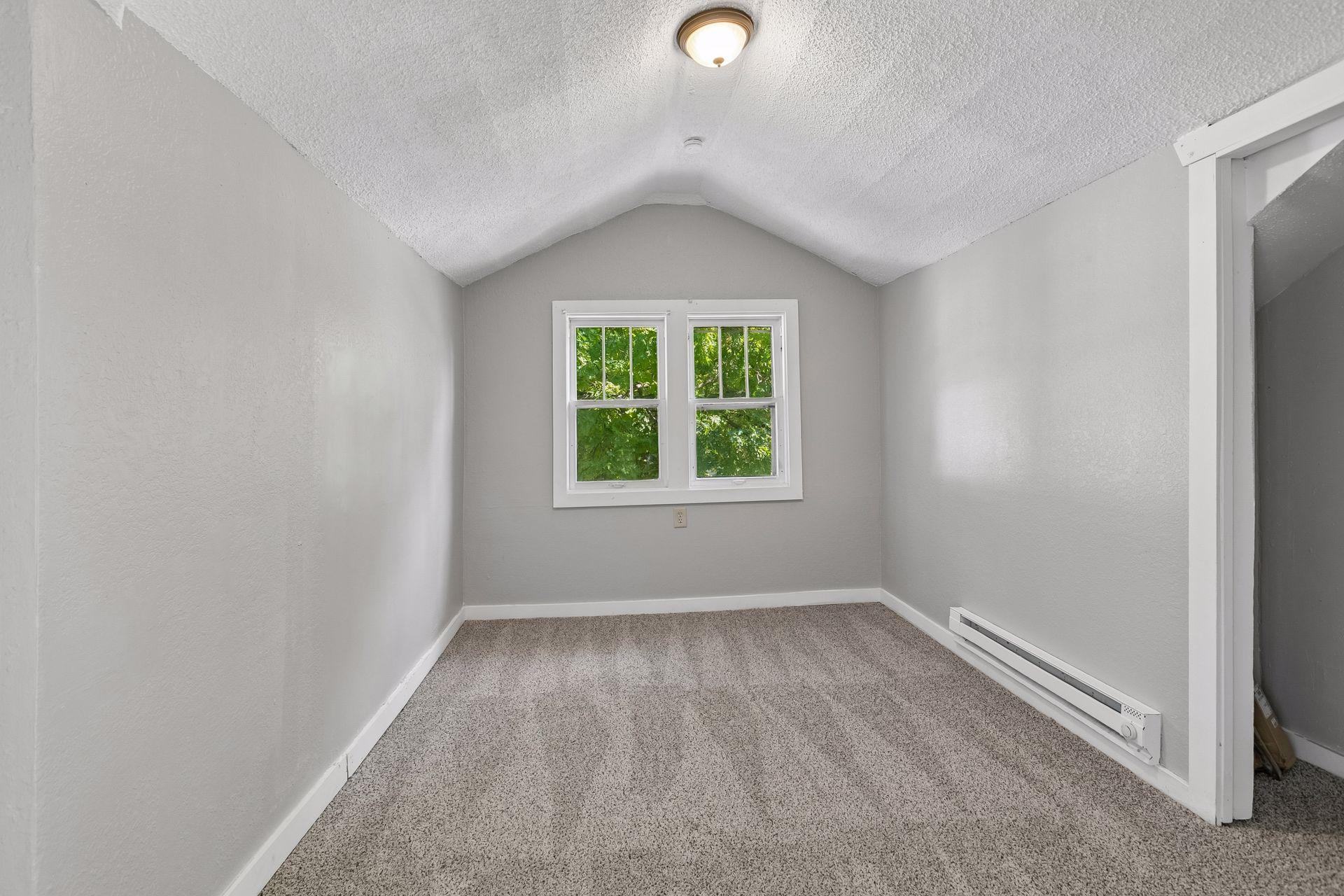 View of Residential at 2323 Ilion Avenue, Minneapolis MN 55411, Minneapolis (19 of 34) - Mike Wilen | Minnesota Team Real Estate