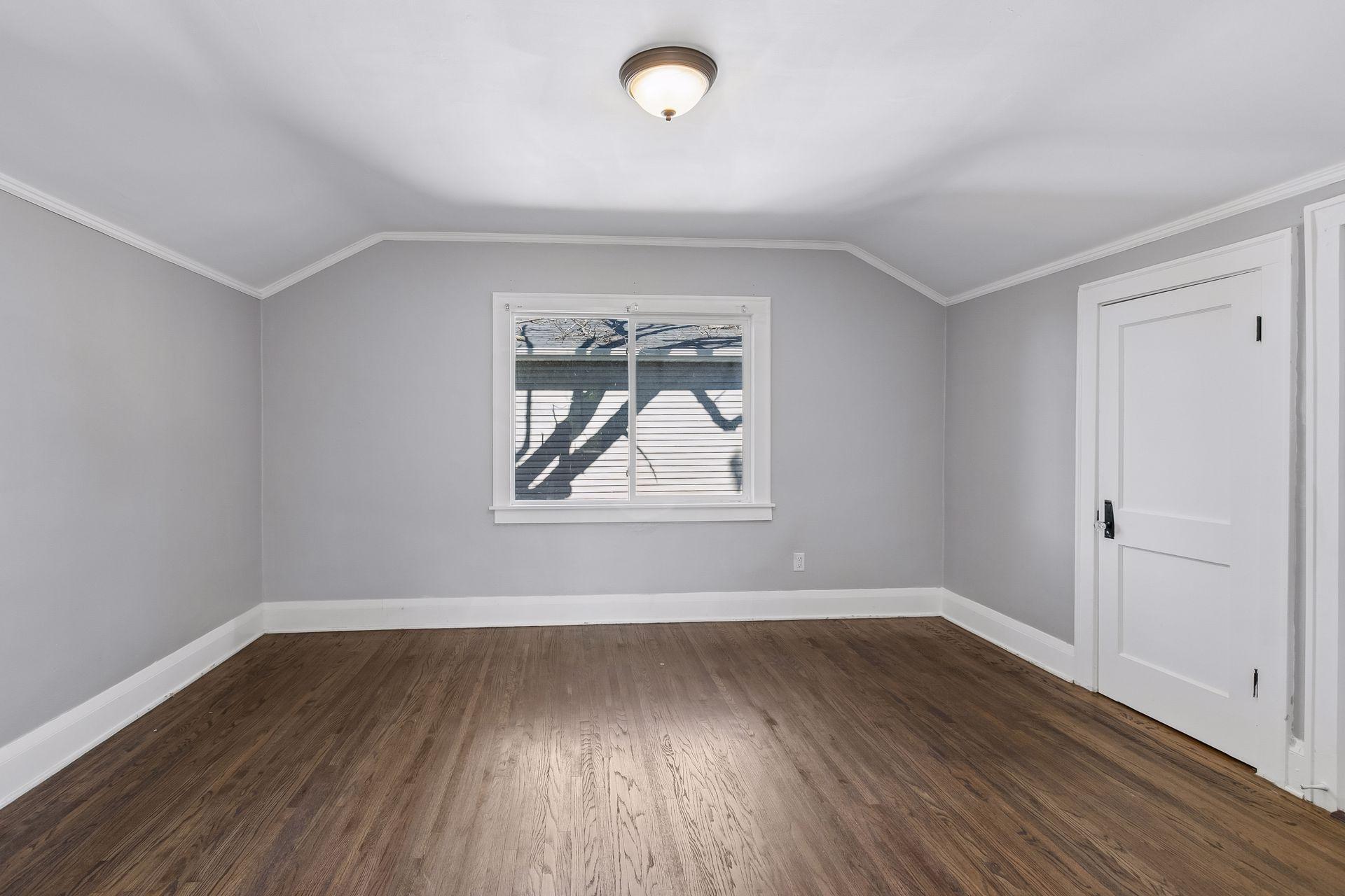 View of Residential at 2323 Ilion Avenue, Minneapolis MN 55411, Minneapolis (17 of 34) - Mike Wilen | Minnesota Team Real Estate