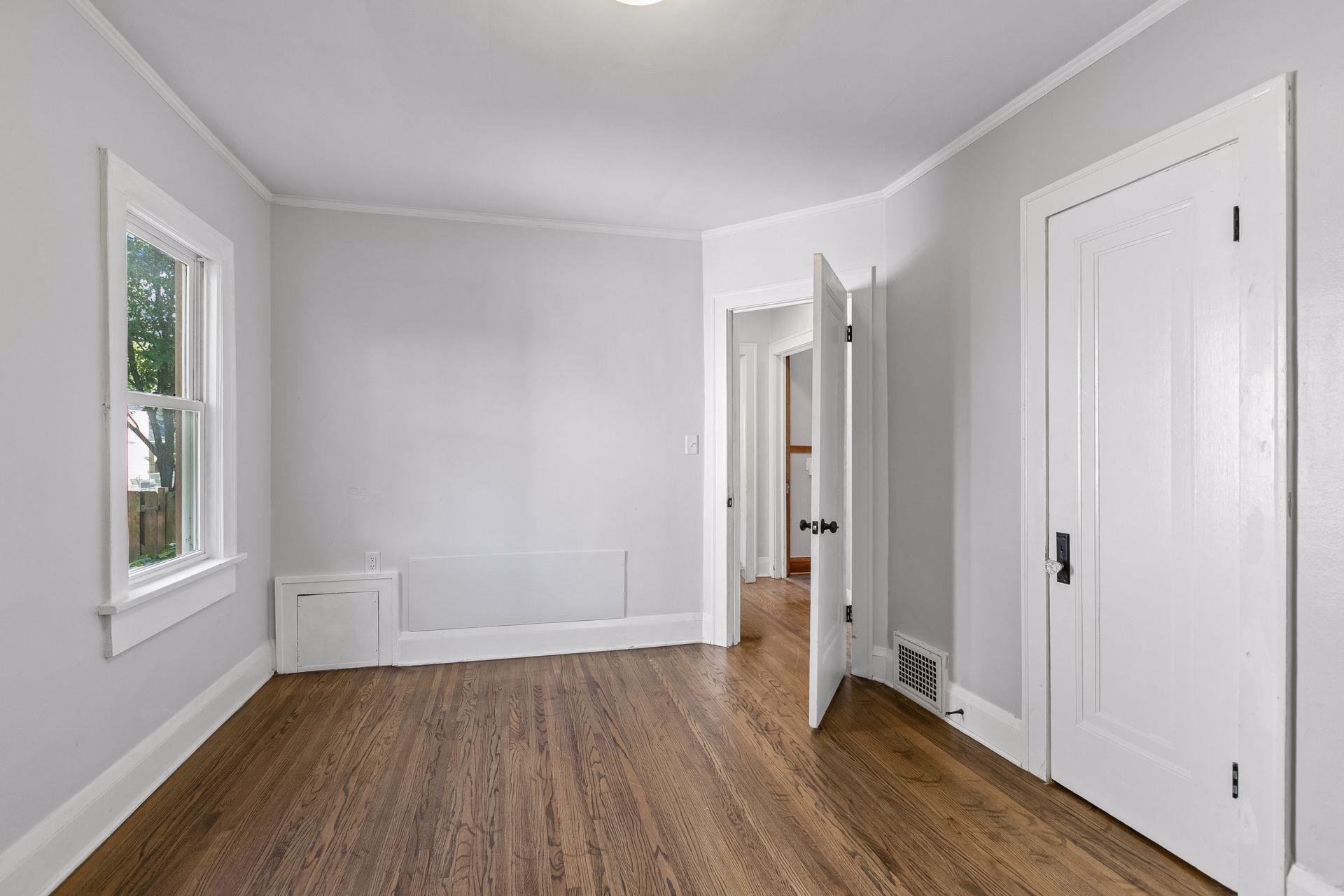 View of Residential at 2323 Ilion Avenue, Minneapolis MN 55411, Minneapolis (14 of 34) - Mike Wilen | Minnesota Team Real Estate