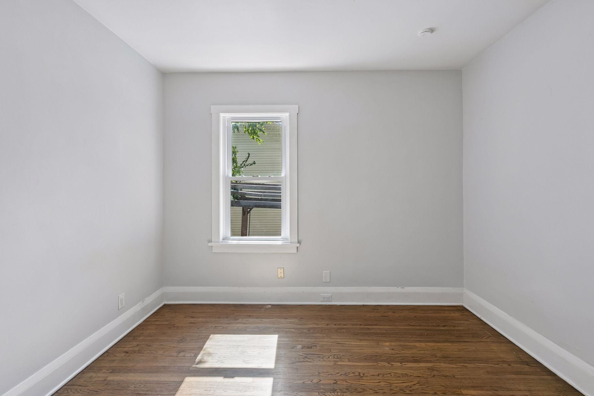 View of Residential at 2323 Ilion Avenue, Minneapolis MN 55411, Minneapolis (11 of 34) - Mike Wilen | Minnesota Team Real Estate