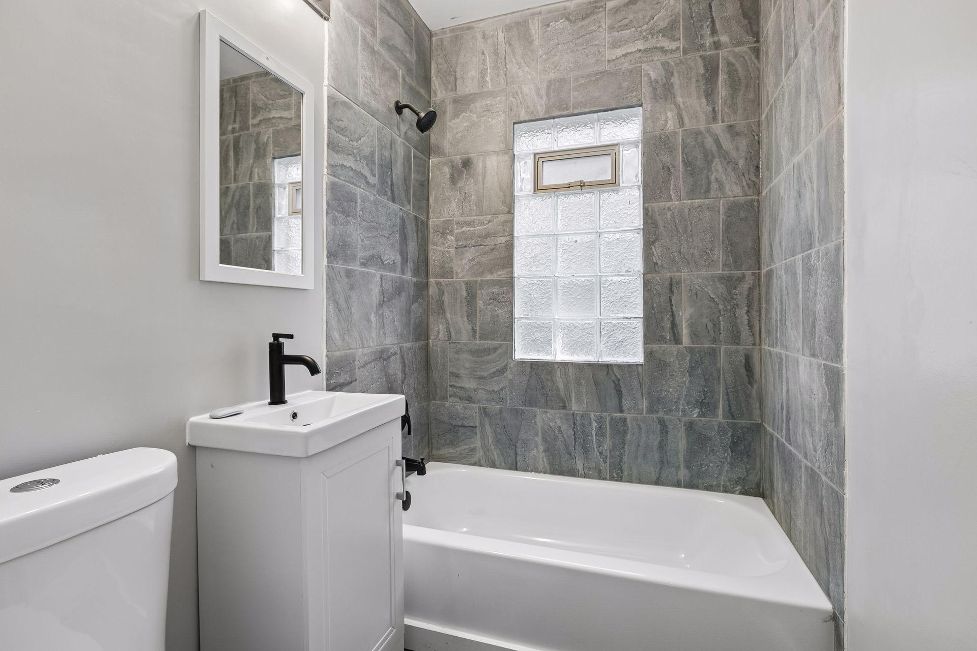 View of Residential at 2323 Ilion Avenue, Minneapolis MN 55411, Minneapolis (9 of 34) - Mike Wilen | Minnesota Team Real Estate