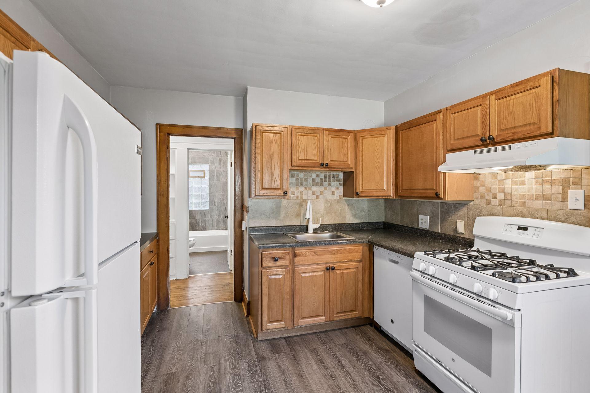 View of Residential at 2323 Ilion Avenue, Minneapolis MN 55411, Minneapolis (7 of 34) - Mike Wilen | Minnesota Team Real Estate