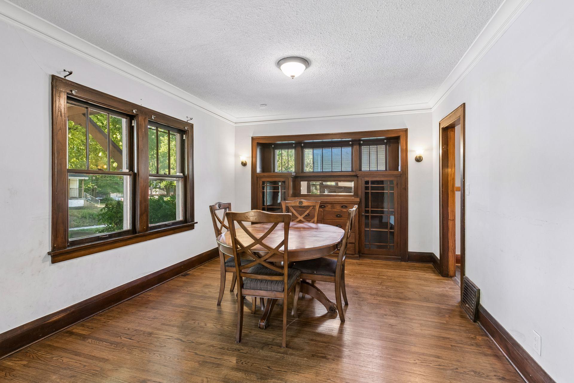 View of Residential at 2323 Ilion Avenue, Minneapolis MN 55411, Minneapolis (4 of 34) - Mike Wilen | Minnesota Team Real Estate