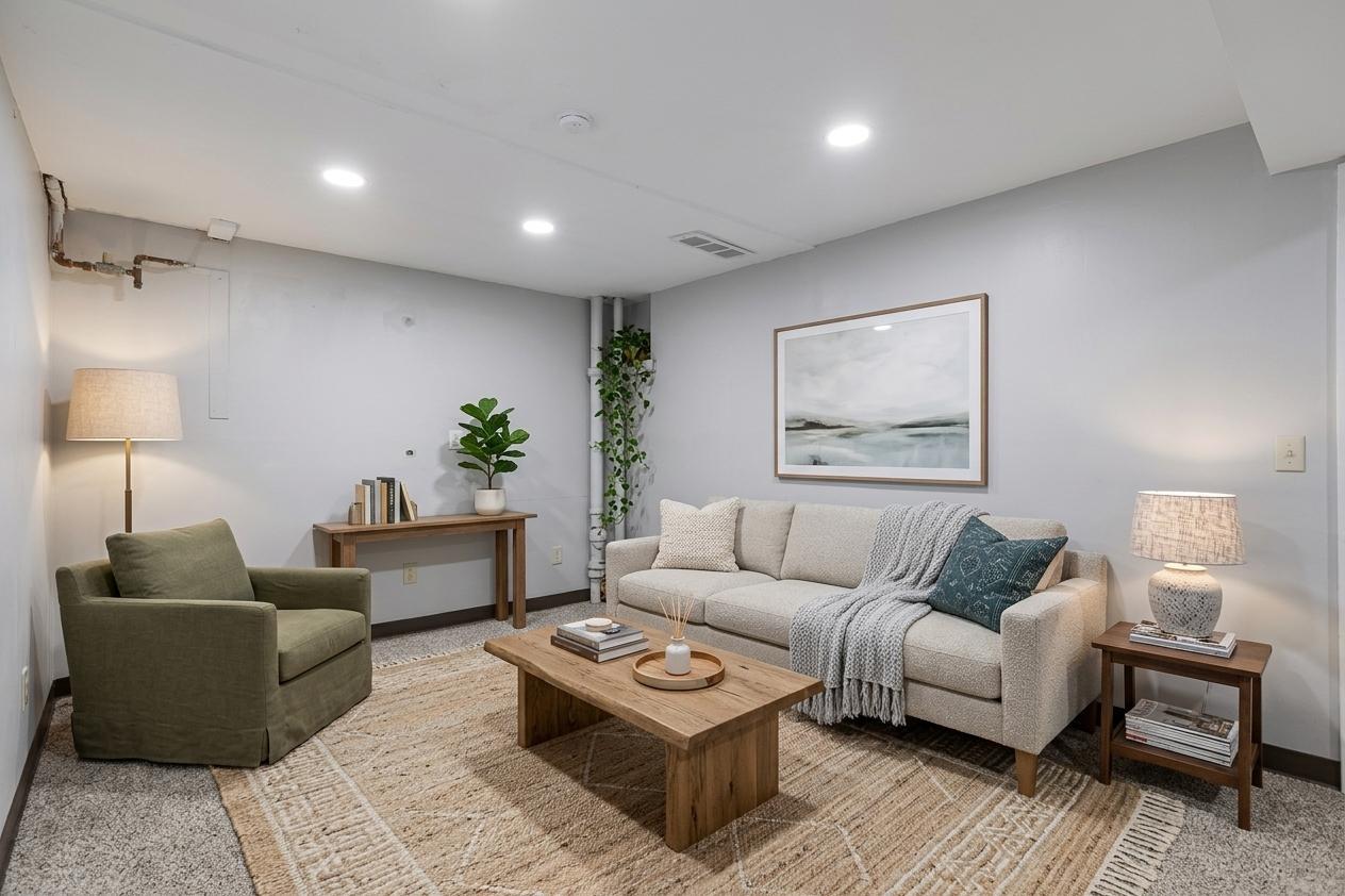 View of Residential at 2323 Ilion Avenue, Minneapolis MN 55411, Minneapolis (13 of 44) - Mike Wilen | Minnesota Team Real Estate