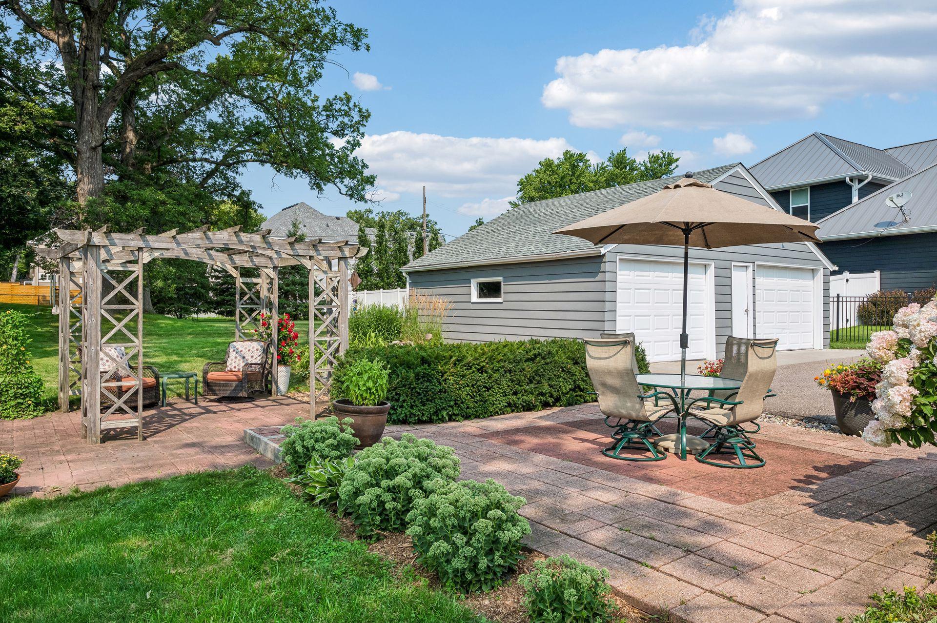 View of Residential at 425 Turners Crossroad, Golden Valley MN 55422, Golden Valley (28 of 37) - Mike Wilen | Minnesota Team Real Estate