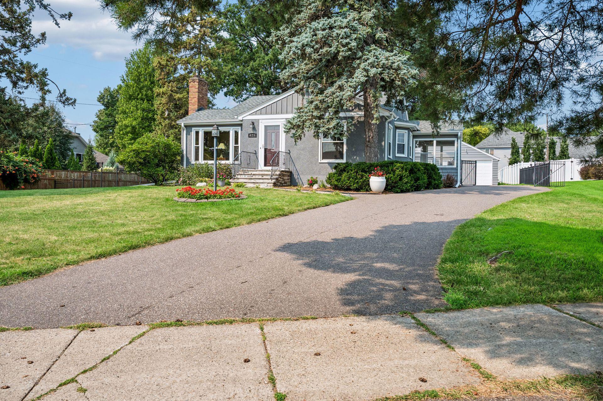 View of Residential at 425 Turners Crossroad, Golden Valley MN 55422, Golden Valley (2 of 37) - Mike Wilen | Minnesota Team Real Estate