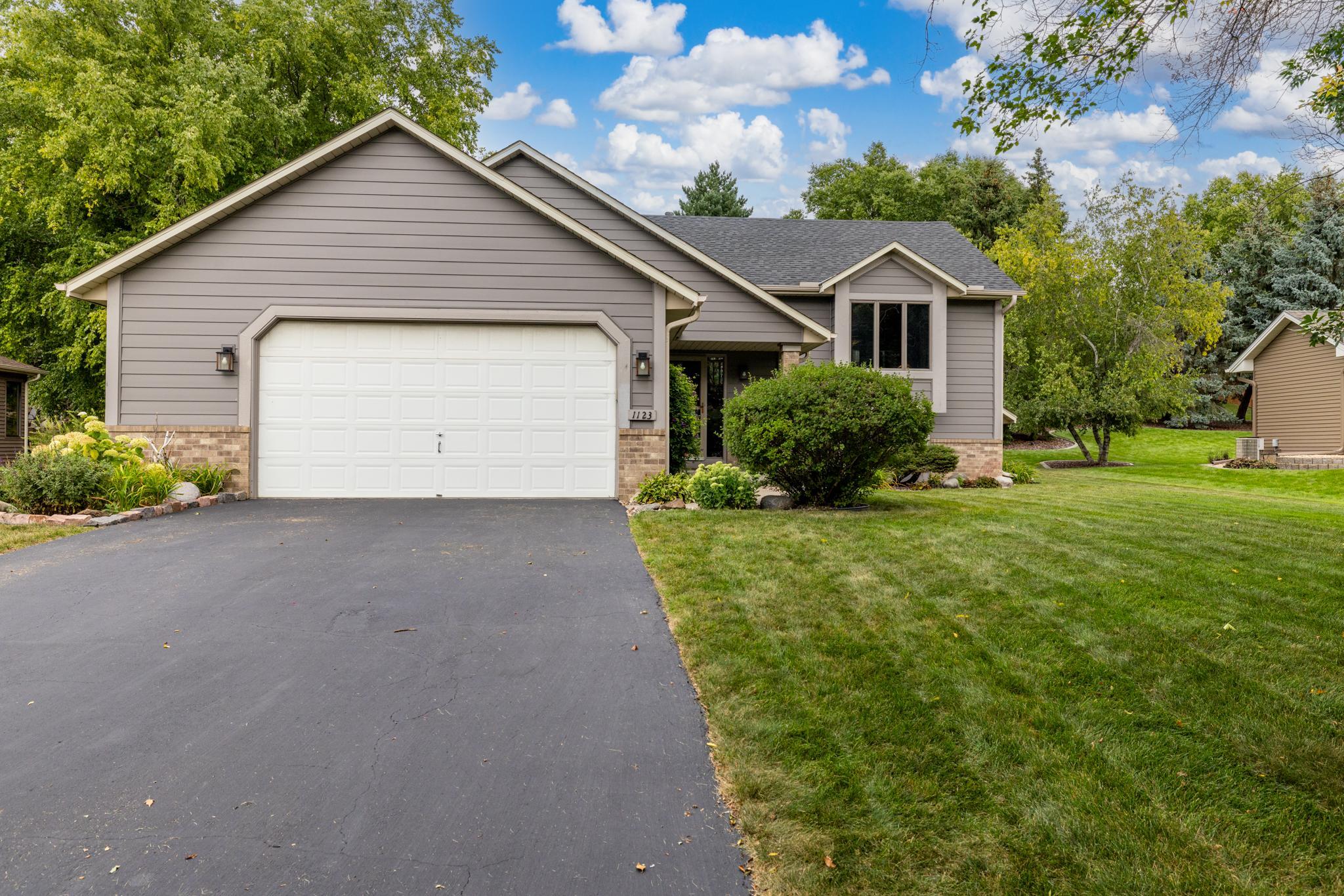 View of Residential at 1123 Ridge Bluff Drive, Chaska MN 55318, Chaska (2 of 48) - Mike Wilen | Minnesota Team Real Estate