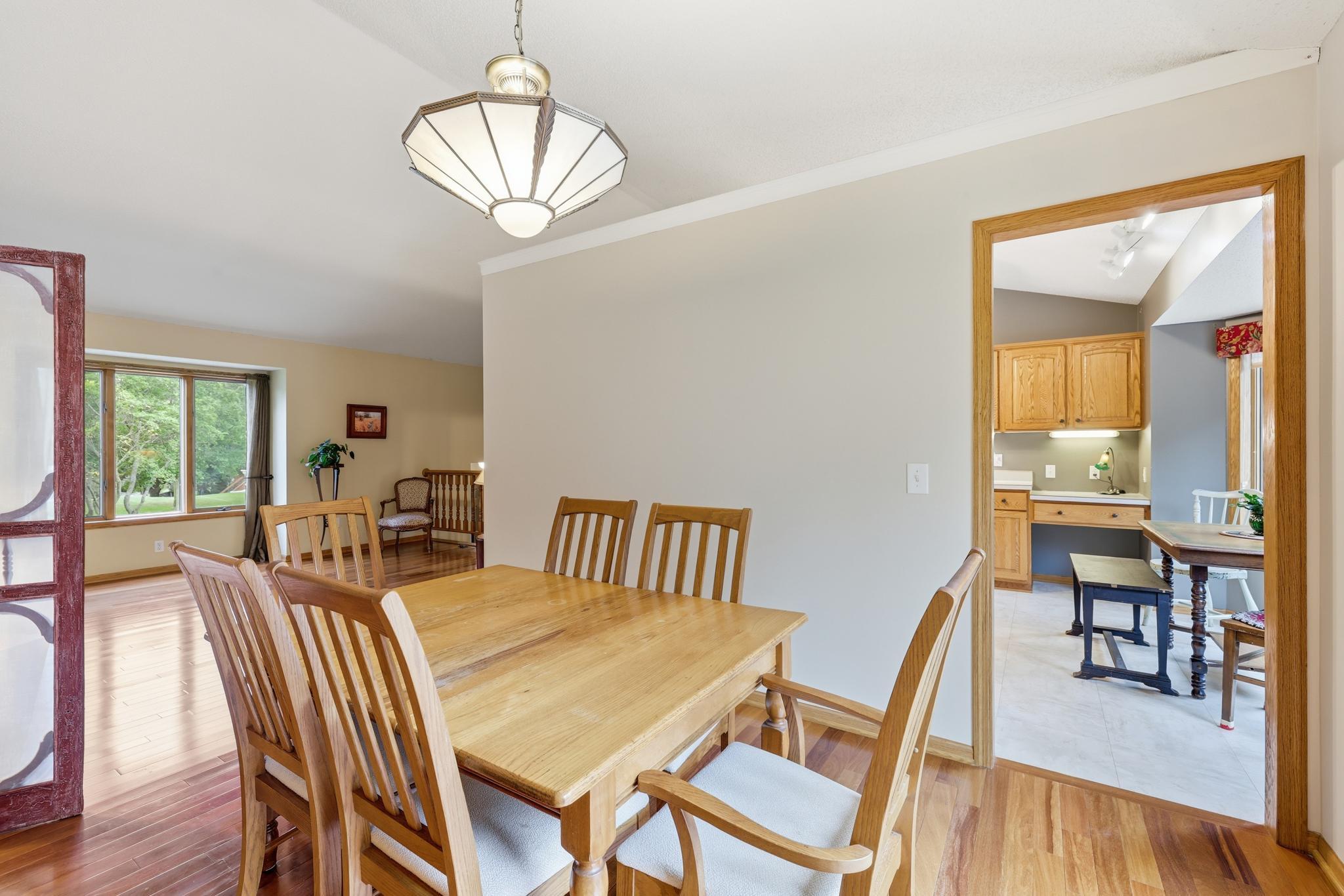 View of Residential at 1123 Ridge Bluff Drive, Chaska MN 55318, Chaska (13 of 48) - Mike Wilen | Minnesota Team Real Estate
