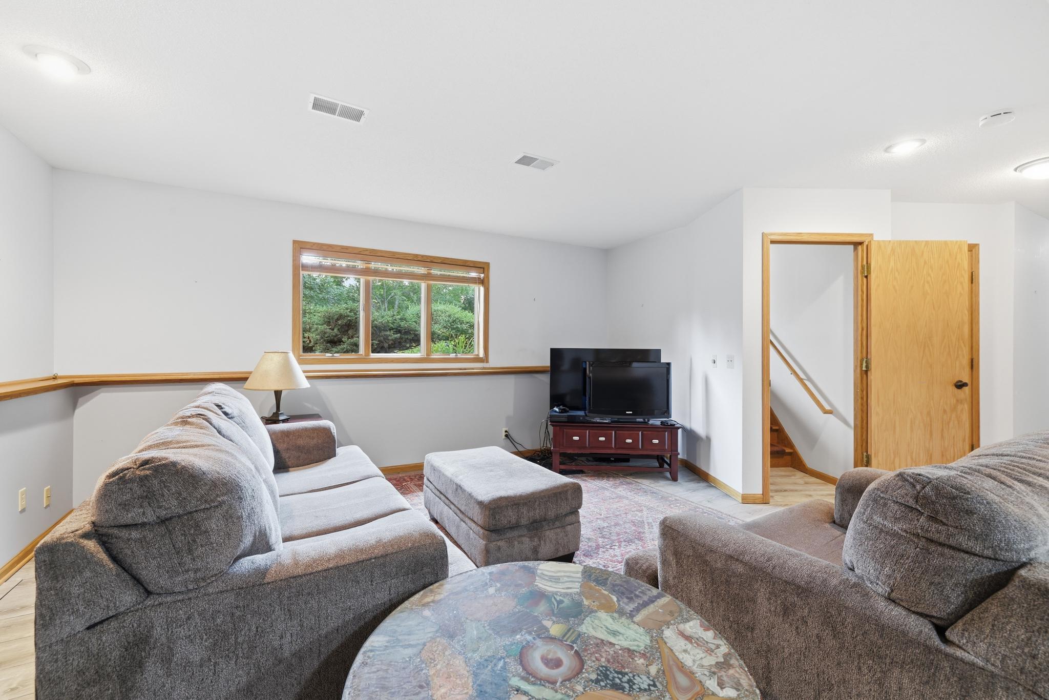 View of Residential at 1123 Ridge Bluff Drive, Chaska MN 55318, Chaska (21 of 48) - Mike Wilen | Minnesota Team Real Estate