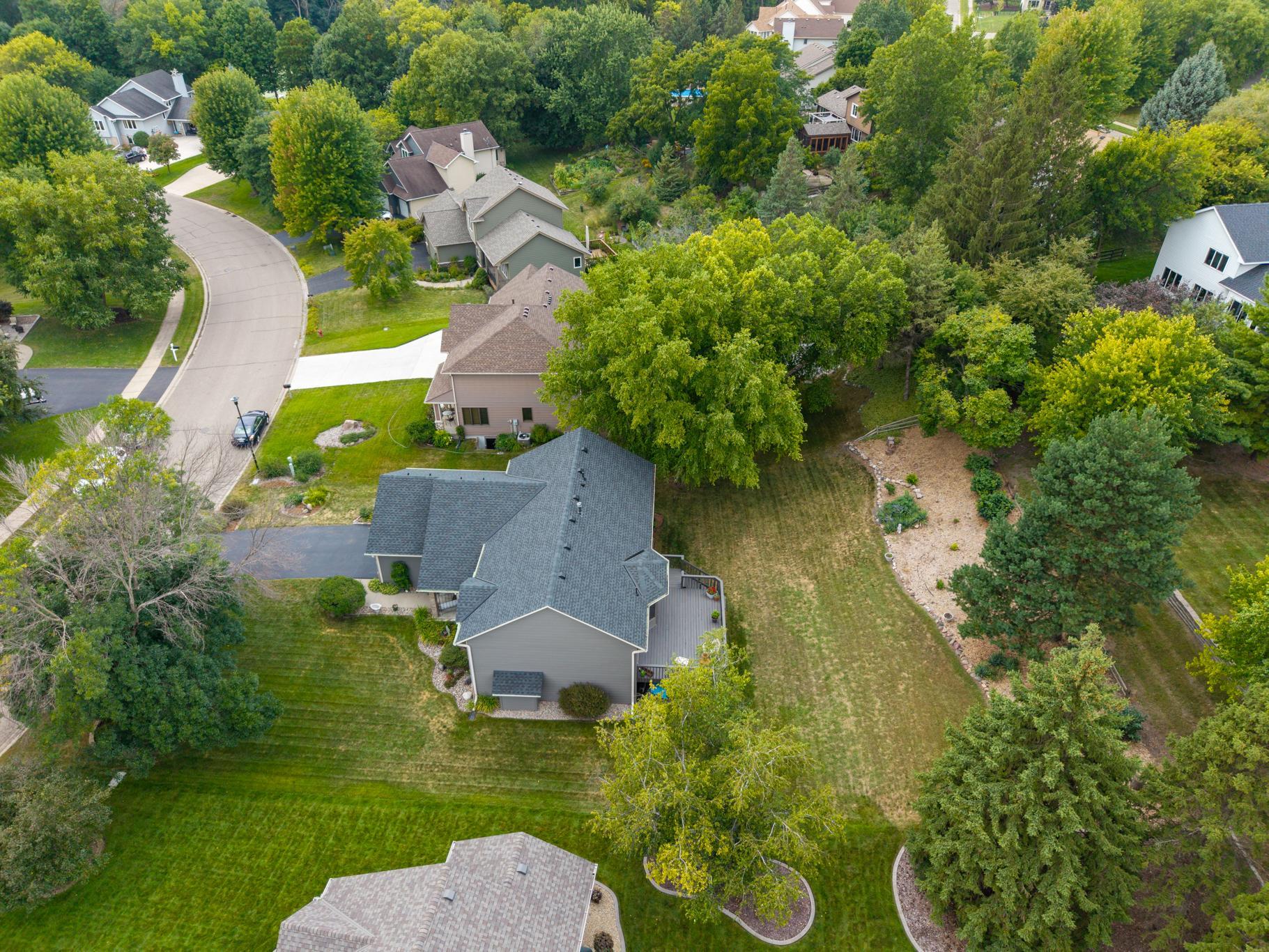 View of Residential at 1123 Ridge Bluff Drive, Chaska MN 55318, Chaska (44 of 48) - Mike Wilen | Minnesota Team Real Estate