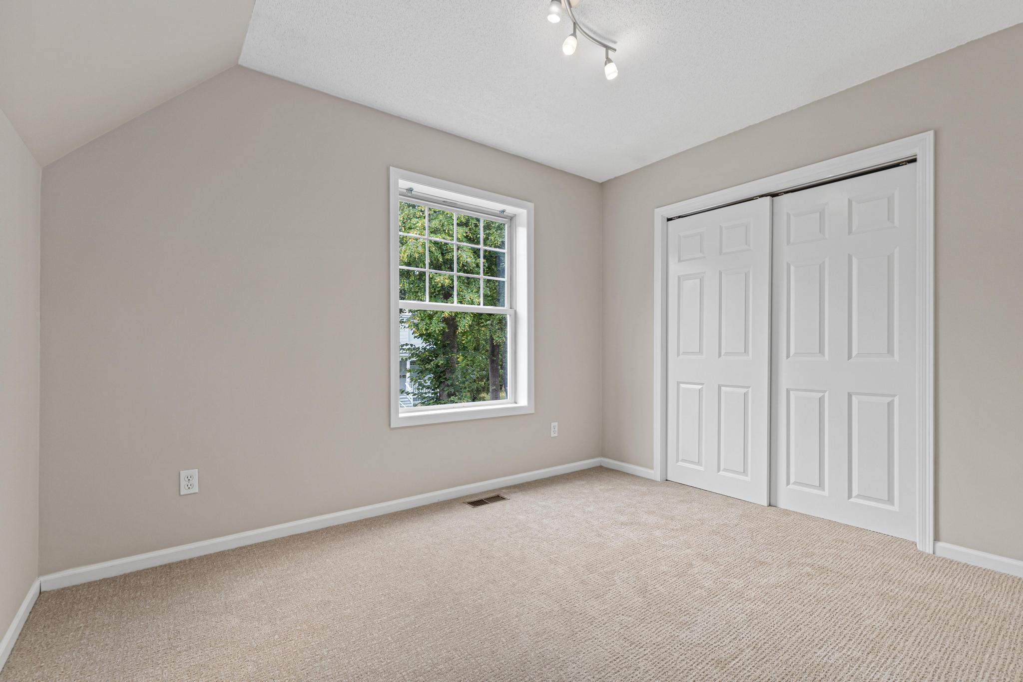 View of Residential at 818 24th Avenue, Minneapolis MN 55418, Minneapolis (20 of 30) - Mike Wilen | Minnesota Team Real Estate