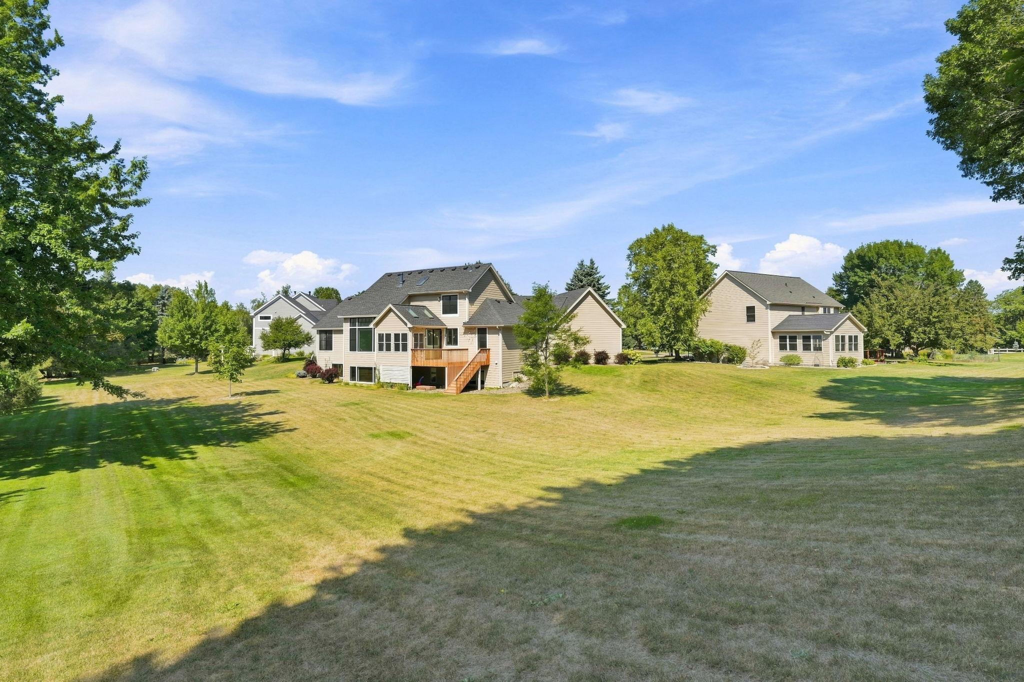 View of Residential at 2715 Edgewater Bay, Woodbury MN 55125, Woodbury (33 of 41) - Mike Wilen | Minnesota Team Real Estate