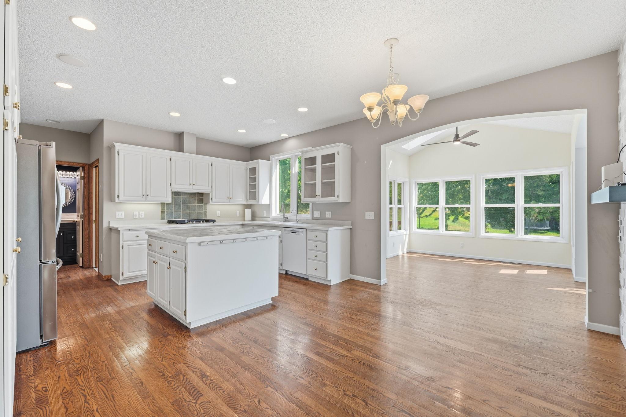 View of Residential at 2715 Edgewater Bay, Woodbury MN 55125, Woodbury (13 of 41) - Mike Wilen | Minnesota Team Real Estate