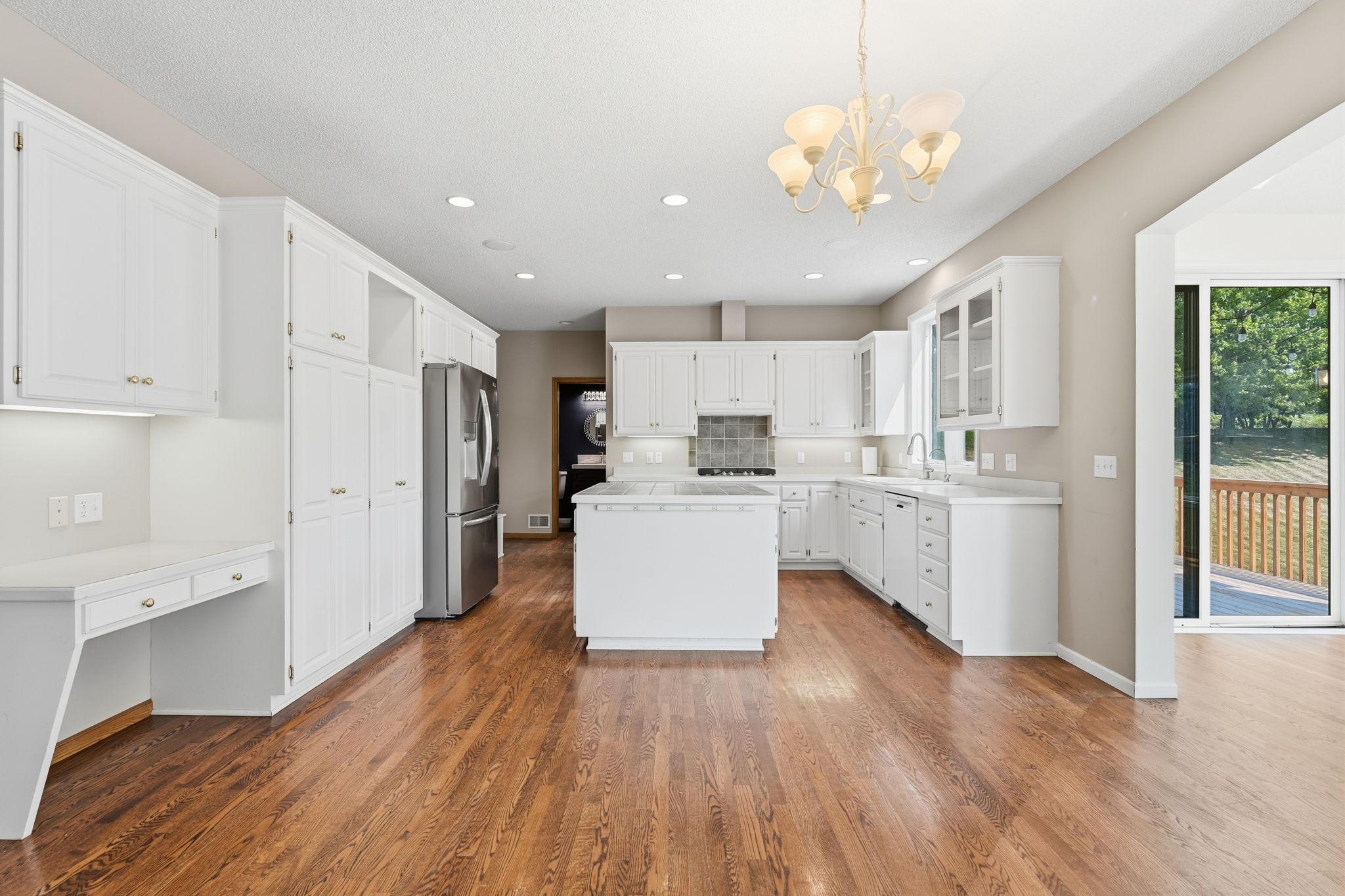 View of Residential at 2715 Edgewater Bay, Woodbury MN 55125, Woodbury (12 of 41) - Mike Wilen | Minnesota Team Real Estate