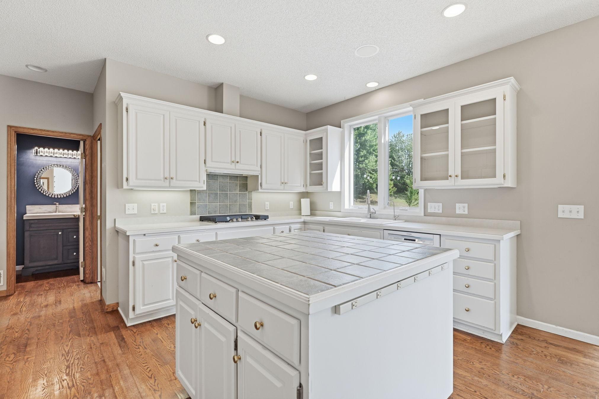 View of Residential at 2715 Edgewater Bay, Woodbury MN 55125, Woodbury (10 of 41) - Mike Wilen | Minnesota Team Real Estate