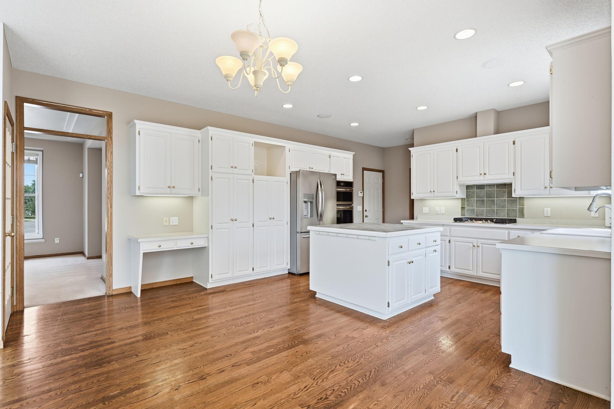 View of Residential at 2715 Edgewater Bay, Woodbury MN 55125, Woodbury (9 of 41) - Mike Wilen | Minnesota Team Real Estate