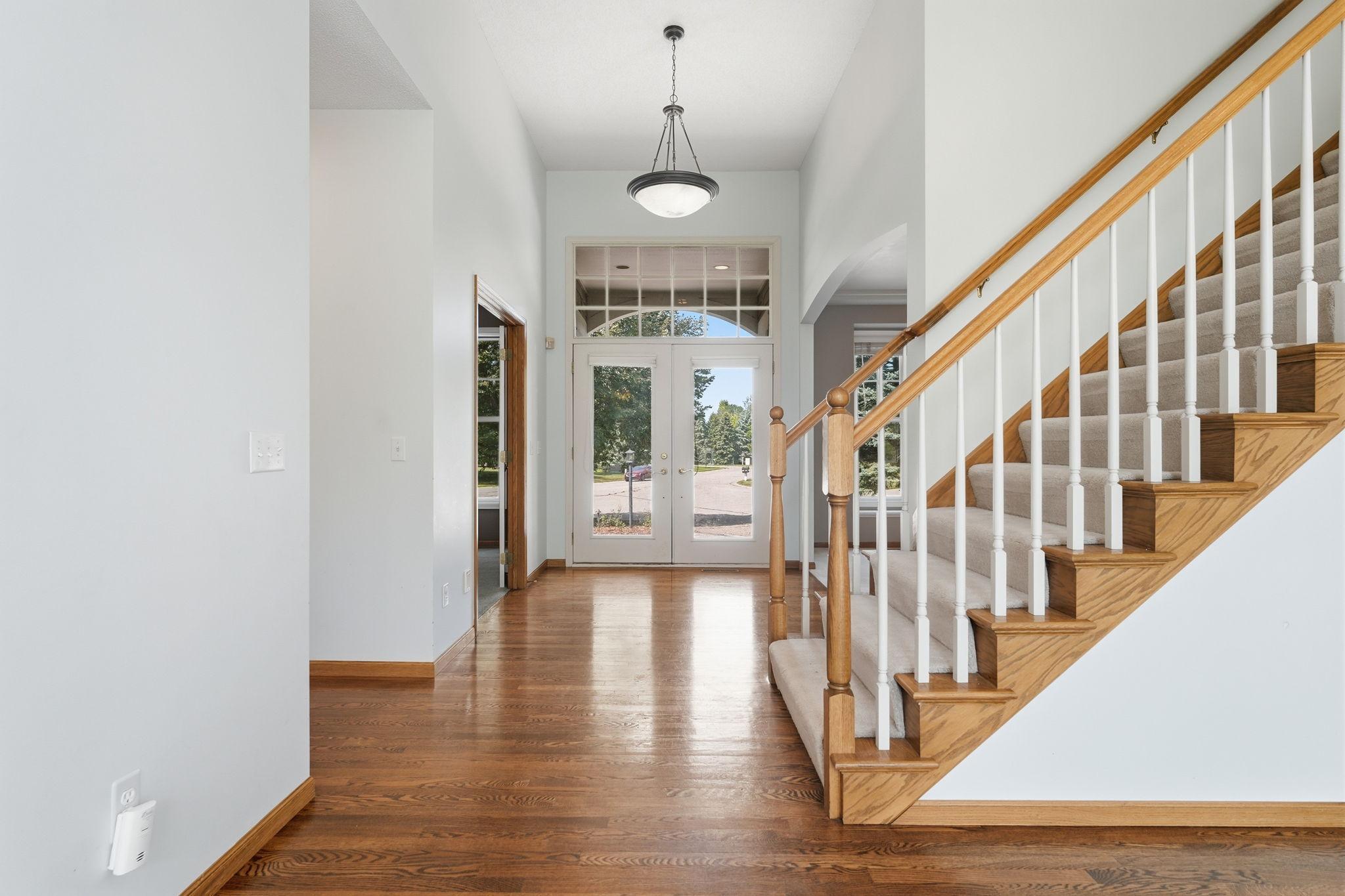 View of Residential at 2715 Edgewater Bay, Woodbury MN 55125, Woodbury (4 of 41) - Mike Wilen | Minnesota Team Real Estate
