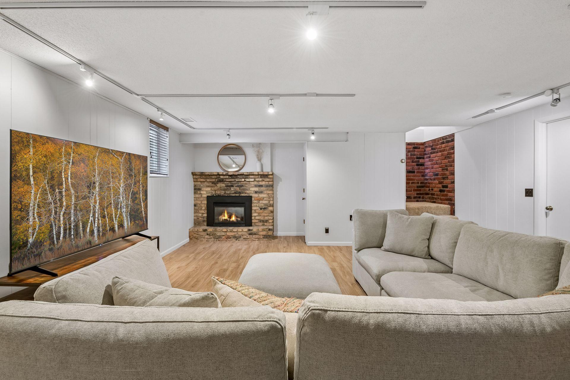 View of Residential at 4440 Vandervork Avenue, Edina MN 55436, Edina (40 of 53) - Mike Wilen | Minnesota Team Real Estate