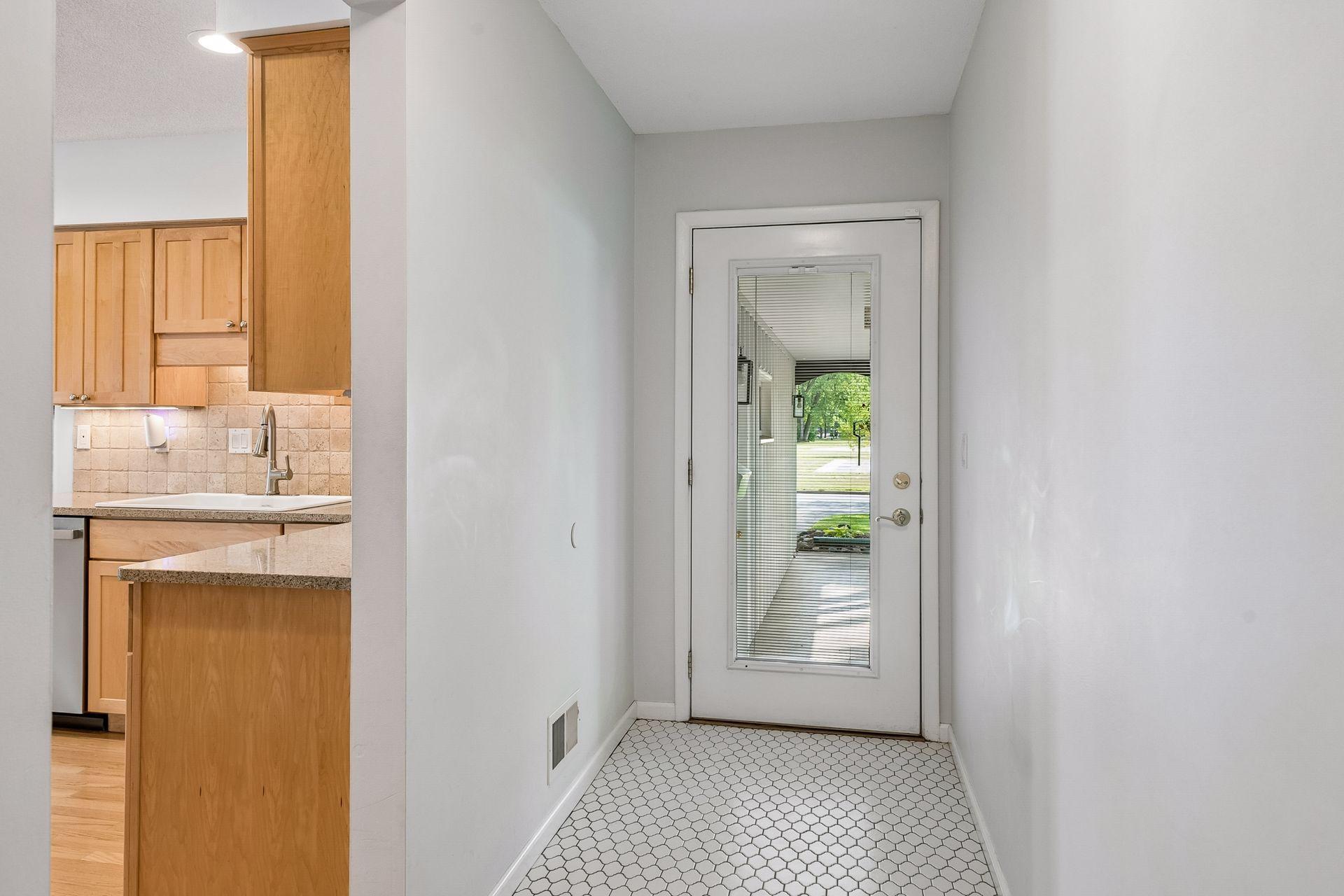 View of Residential at 4440 Vandervork Avenue, Edina MN 55436, Edina (12 of 53) - Mike Wilen | Minnesota Team Real Estate