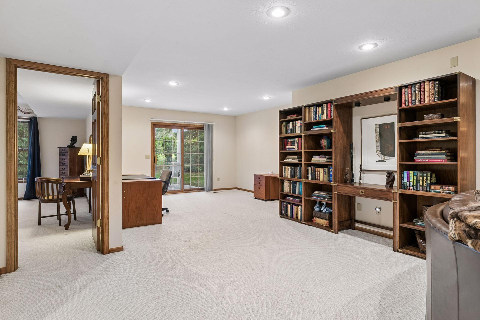 View of Residential at 1724 Donegal Drive, Woodbury MN 55125, Woodbury (38 of 46) - Mike Wilen | Minnesota Team Real Estate