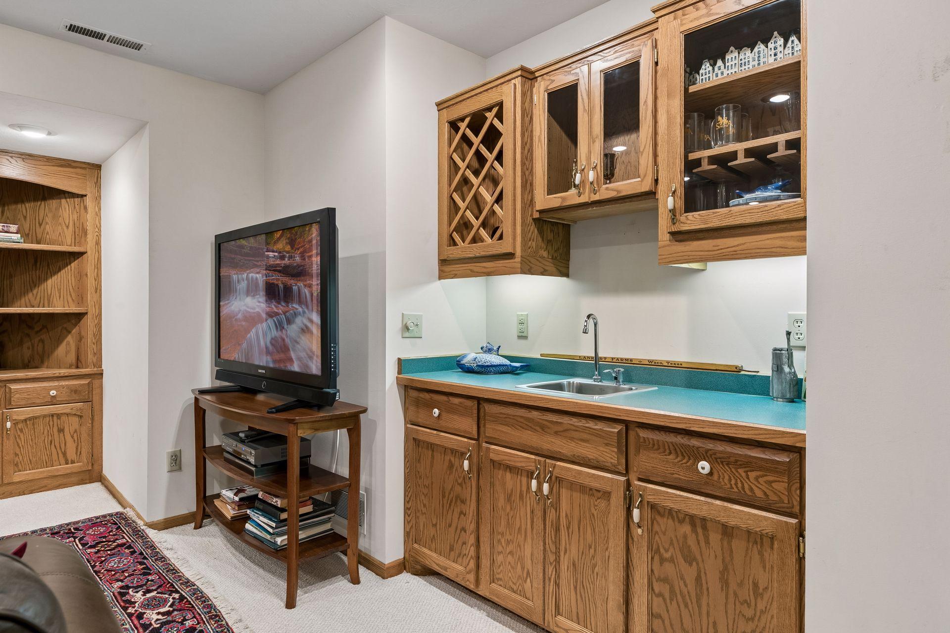 View of Residential at 1724 Donegal Drive, Woodbury MN 55125, Woodbury (37 of 46) - Mike Wilen | Minnesota Team Real Estate