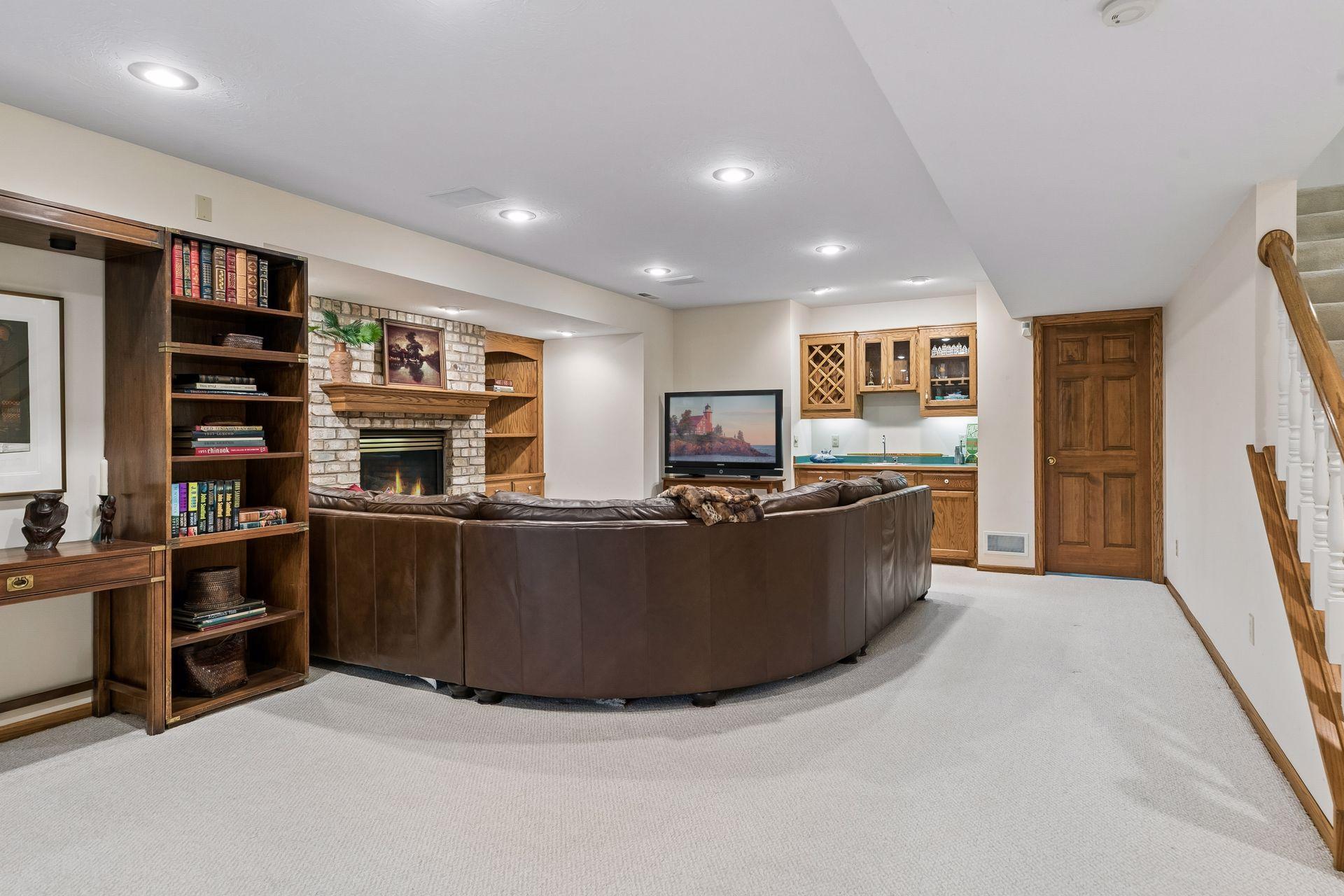 View of Residential at 1724 Donegal Drive, Woodbury MN 55125, Woodbury (33 of 46) - Mike Wilen | Minnesota Team Real Estate