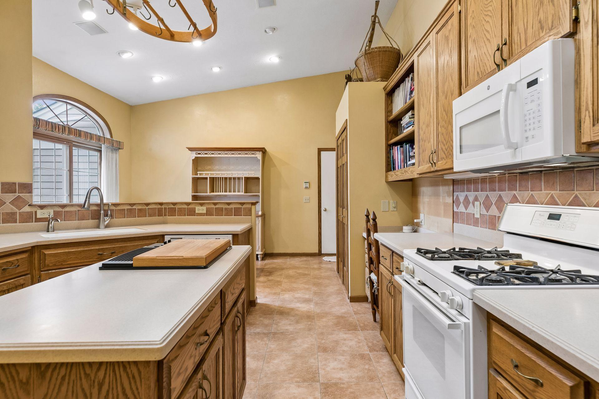 View of Residential at 1724 Donegal Drive, Woodbury MN 55125, Woodbury (23 of 46) - Mike Wilen | Minnesota Team Real Estate