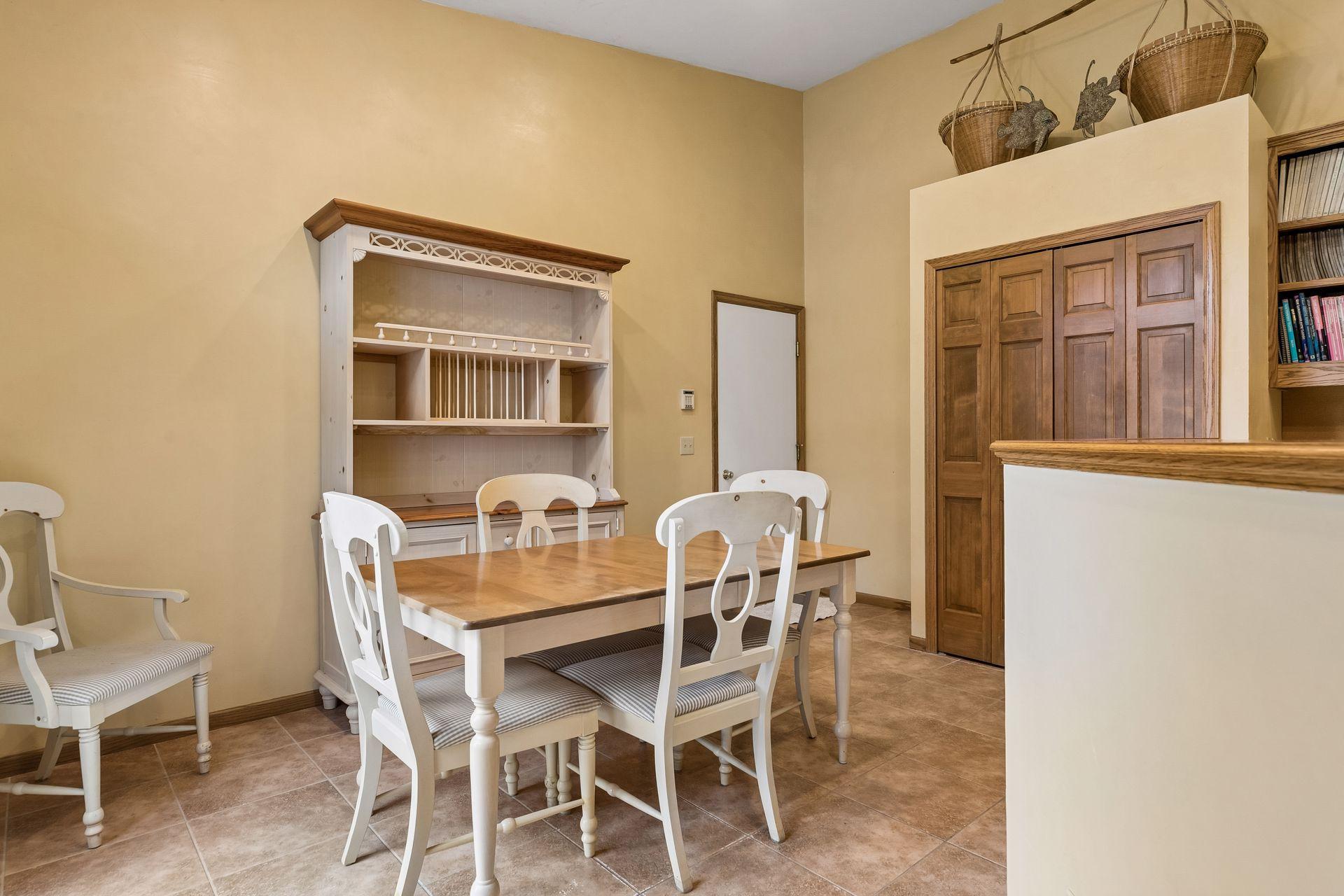 View of Residential at 1724 Donegal Drive, Woodbury MN 55125, Woodbury (19 of 46) - Mike Wilen | Minnesota Team Real Estate