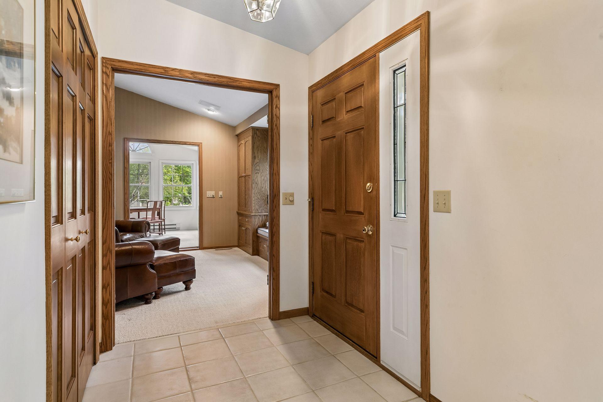 View of Residential at 1724 Donegal Drive, Woodbury MN 55125, Woodbury (8 of 46) - Mike Wilen | Minnesota Team Real Estate
