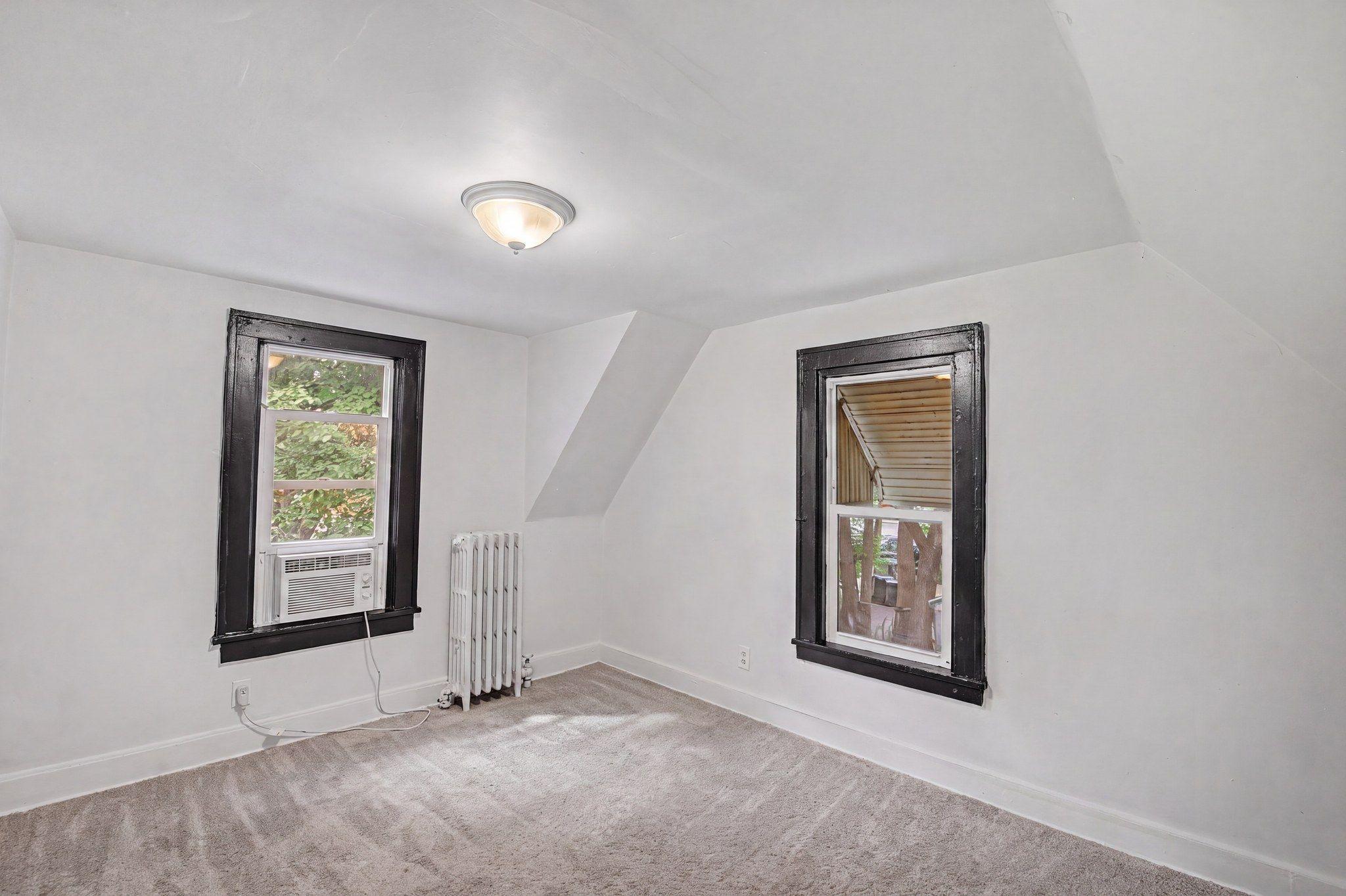 View of Residential at 2611 Girard Avenue, Minneapolis MN 55411, Minneapolis (20 of 29) - Mike Wilen | Minnesota Team Real Estate