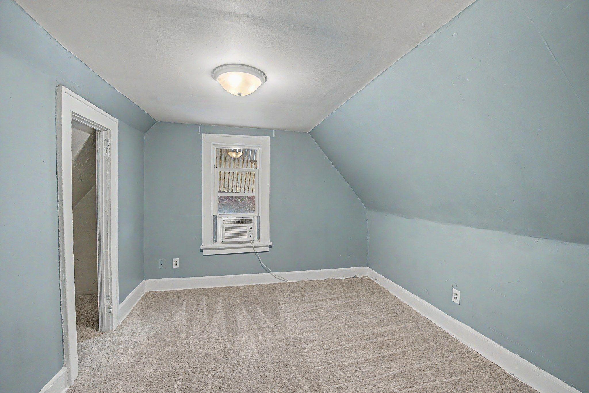 View of Residential at 2611 Girard Avenue, Minneapolis MN 55411, Minneapolis (15 of 29) - Mike Wilen | Minnesota Team Real Estate