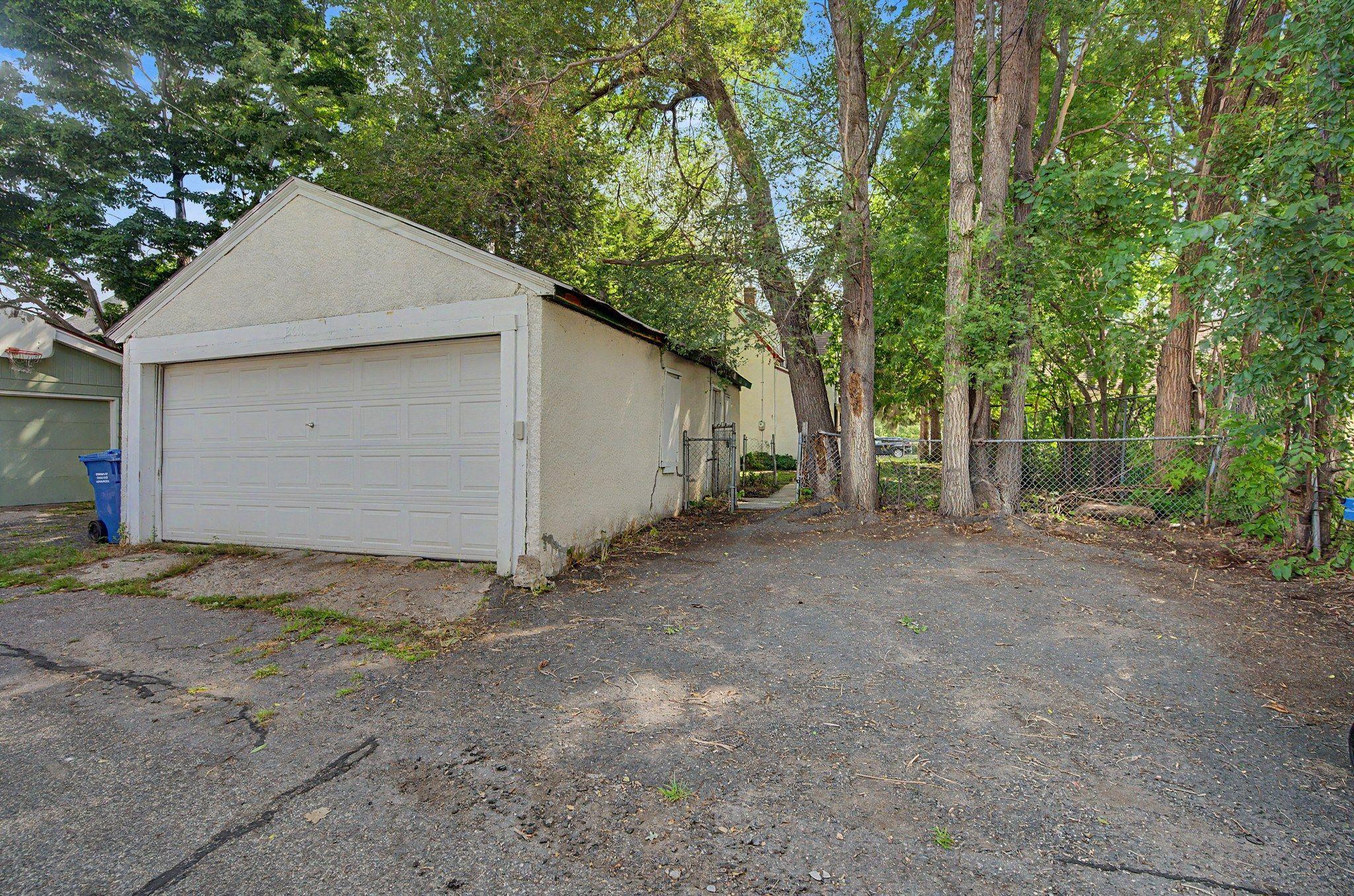 View of Residential at 2611 Girard Avenue, Minneapolis MN 55411, Minneapolis (25 of 29) - Mike Wilen | Minnesota Team Real Estate
