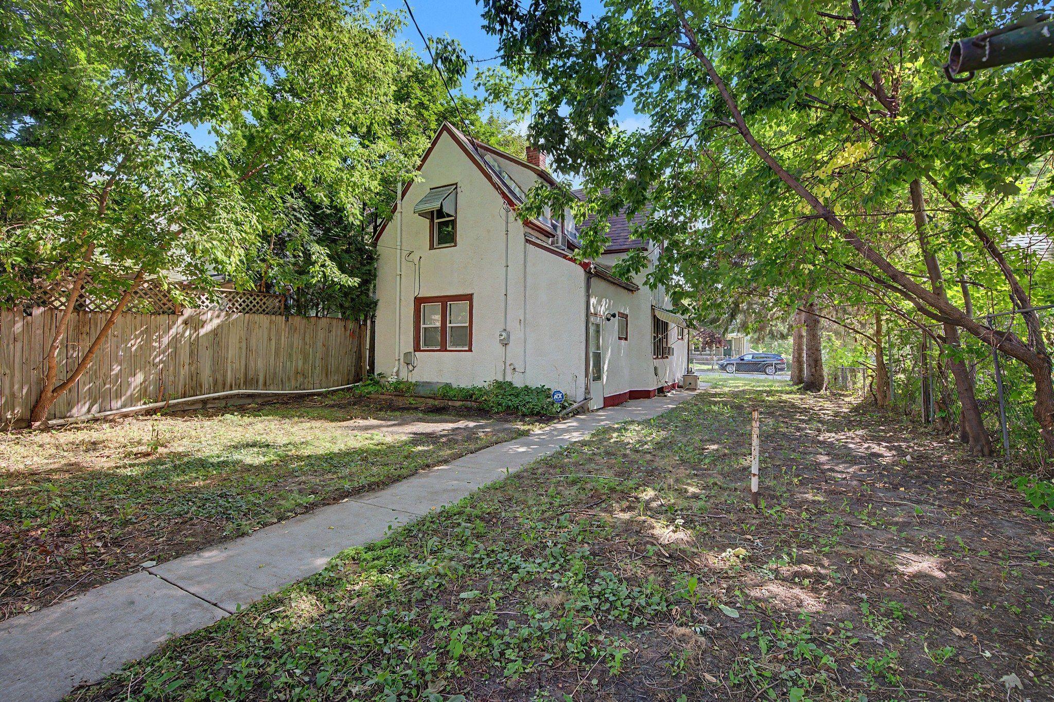 View of Residential at 2611 Girard Avenue, Minneapolis MN 55411, Minneapolis (24 of 29) - Mike Wilen | Minnesota Team Real Estate