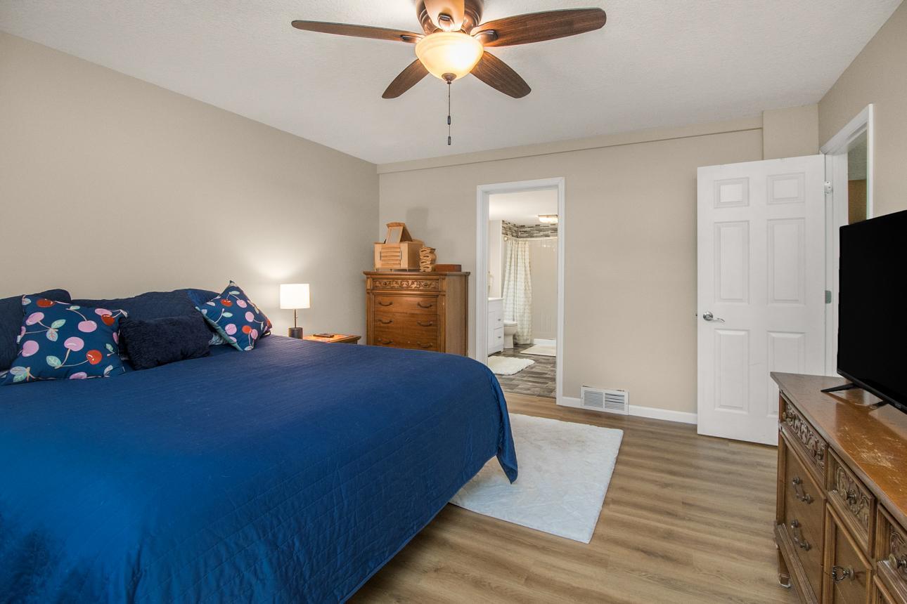 View of Residential at 1105 Iris Drive, White Bear Lake MN 55127, White Bear Lake (23 of 31) - Mike Wilen | Minnesota Team Real Estate