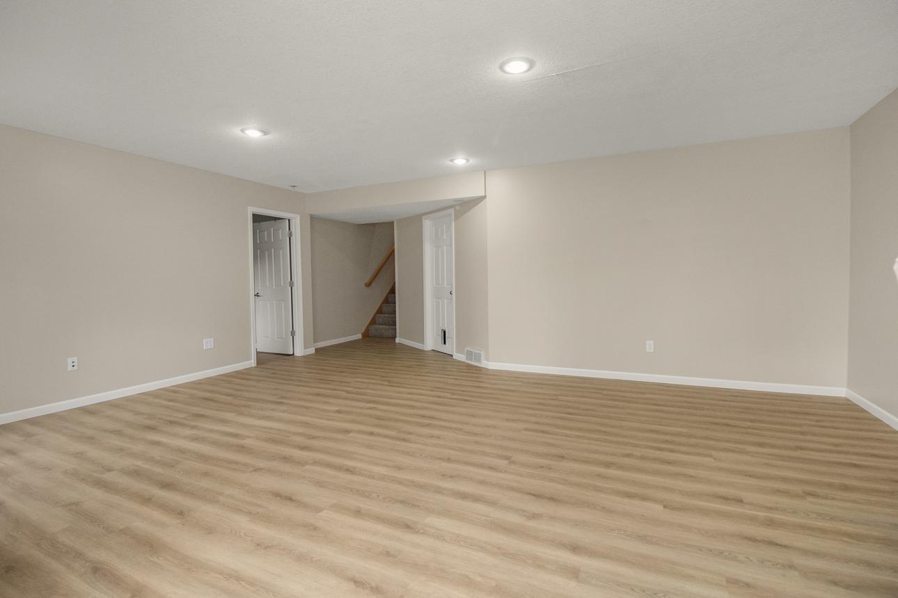 View of Residential at 1105 Iris Drive, White Bear Lake MN 55127, White Bear Lake (21 of 31) - Mike Wilen | Minnesota Team Real Estate