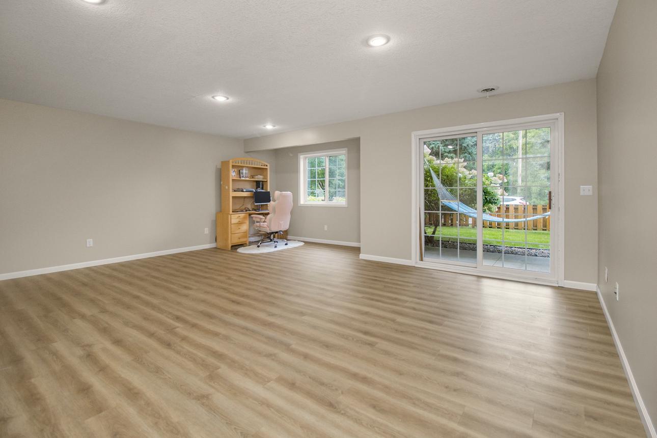 View of Residential at 1105 Iris Drive, White Bear Lake MN 55127, White Bear Lake (19 of 31) - Mike Wilen | Minnesota Team Real Estate