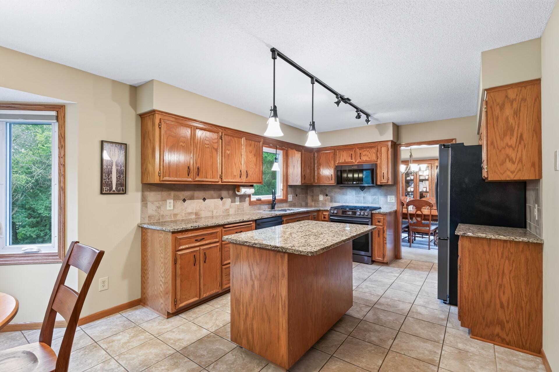 View of Residential at 13640 Gardenia Path, Apple Valley MN 55124, Apple Valley (12 of 32) - Mike Wilen | Minnesota Team Real Estate