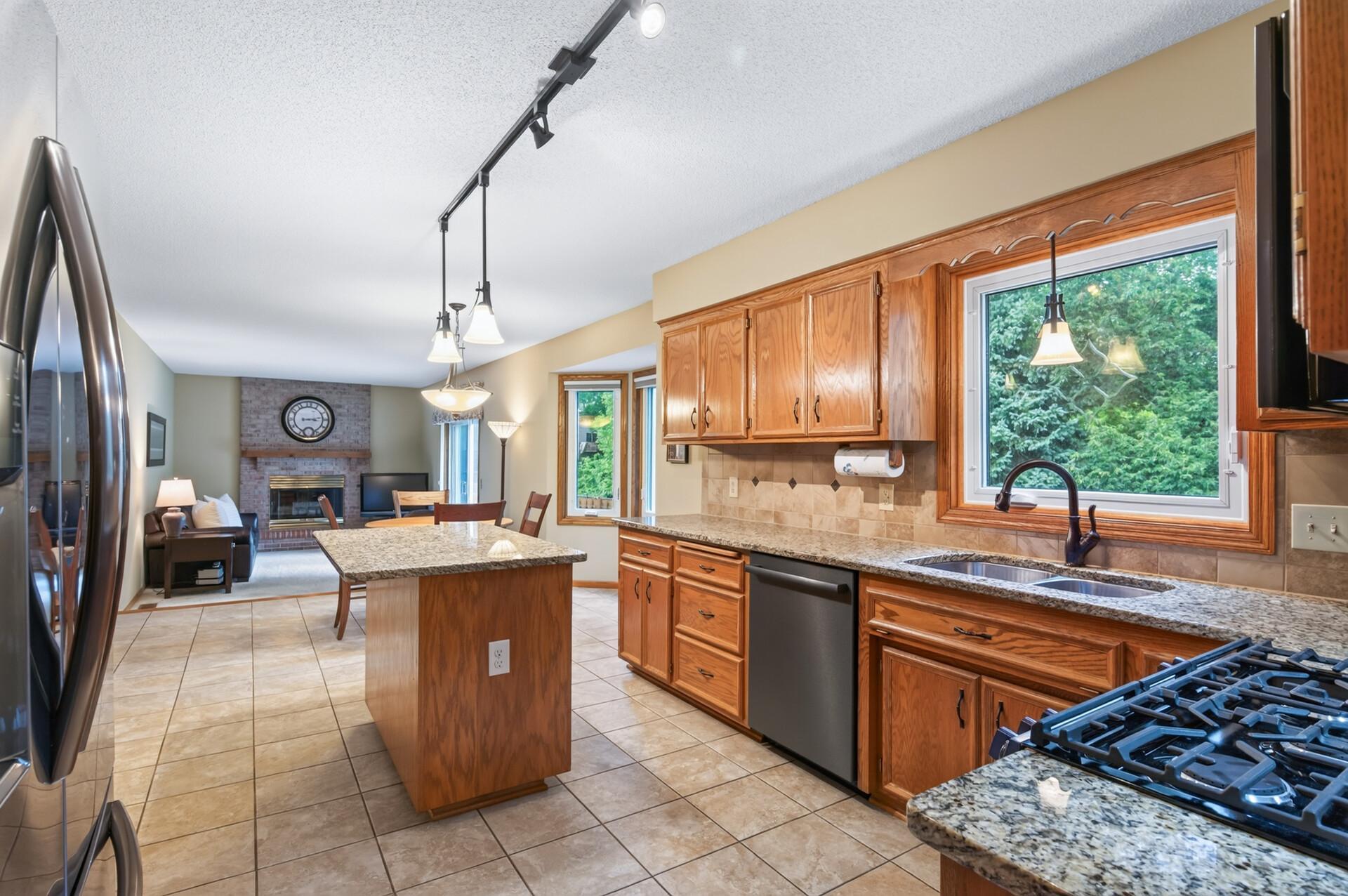 View of Residential at 13640 Gardenia Path, Apple Valley MN 55124, Apple Valley (11 of 32) - Mike Wilen | Minnesota Team Real Estate