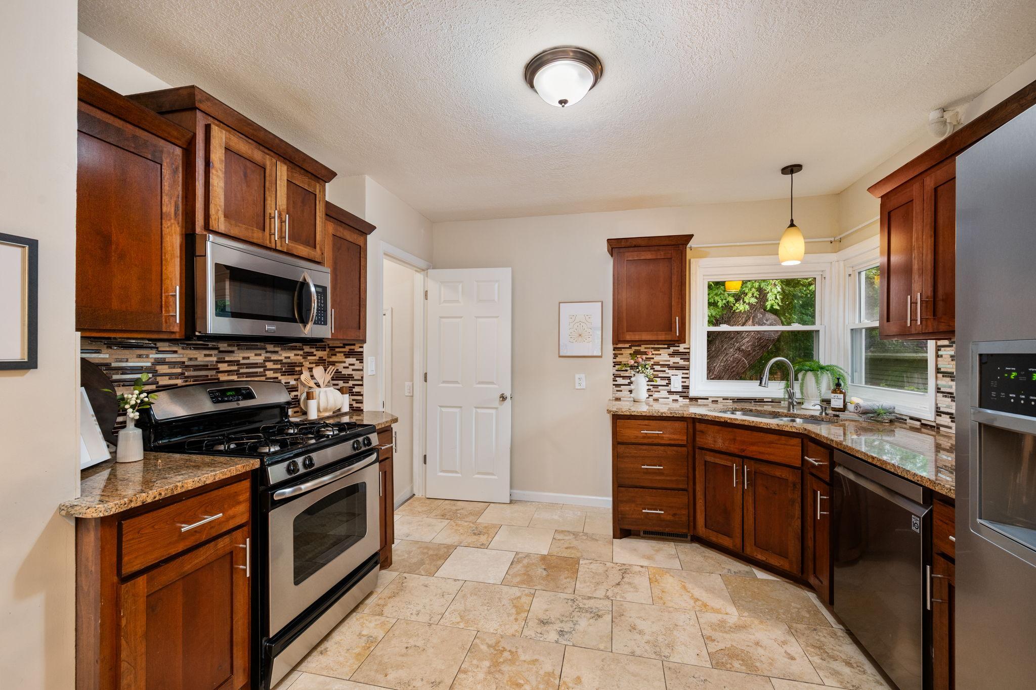 View of Residential at 1828 Dakota Avenue, Saint Louis Park MN 55416, Saint Louis Park (10 of 29) - Mike Wilen | Minnesota Team Real Estate