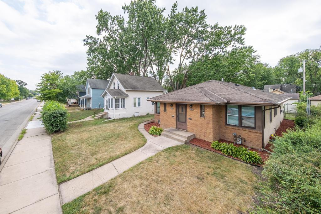 View of Residential Income at 4037 Fremont Avenue, Minneapolis MN 55412, Minneapolis (3 of 27) - Mike Wilen | Minnesota Team Real Estate