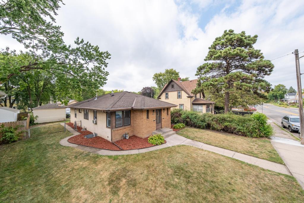 View of Residential Income at 4037 Fremont Avenue, Minneapolis MN 55412, Minneapolis (2 of 27) - Mike Wilen | Minnesota Team Real Estate