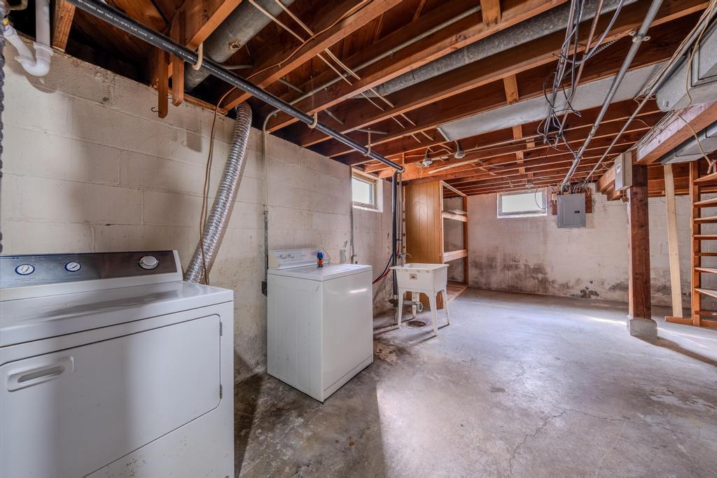 View of Residential Income at 4037 Fremont Avenue, Minneapolis MN 55412, Minneapolis (19 of 27) - Mike Wilen | Minnesota Team Real Estate