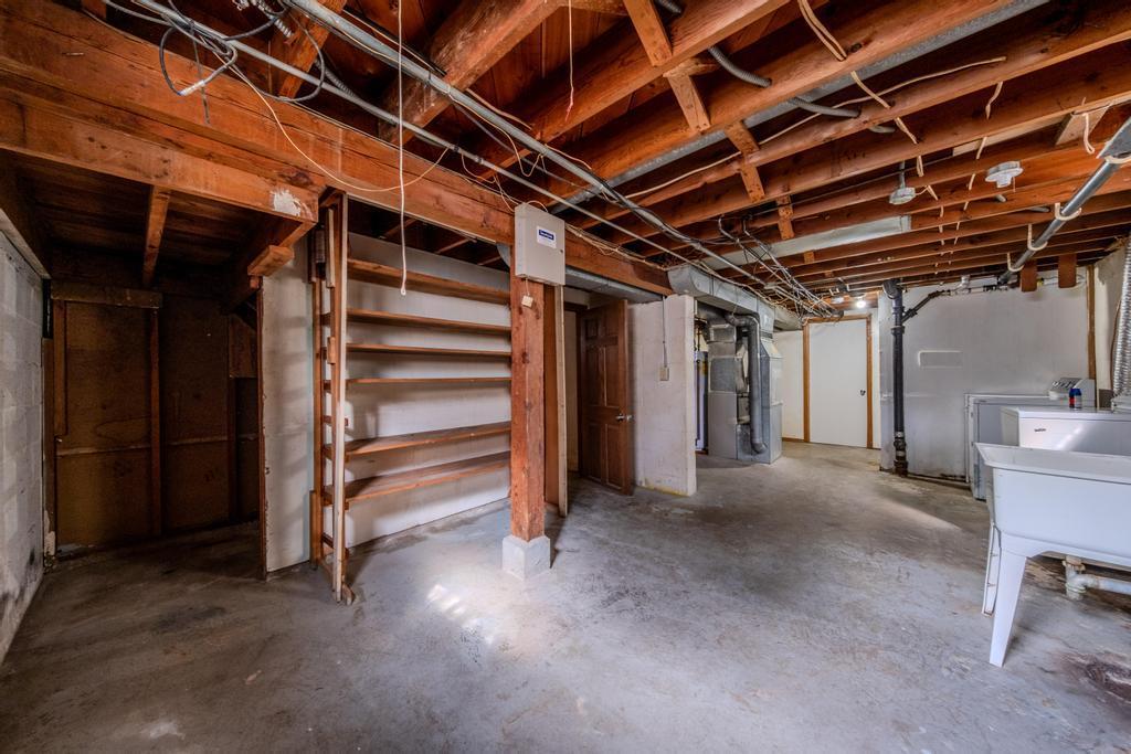 View of Residential Income at 4037 Fremont Avenue, Minneapolis MN 55412, Minneapolis (17 of 27) - Mike Wilen | Minnesota Team Real Estate