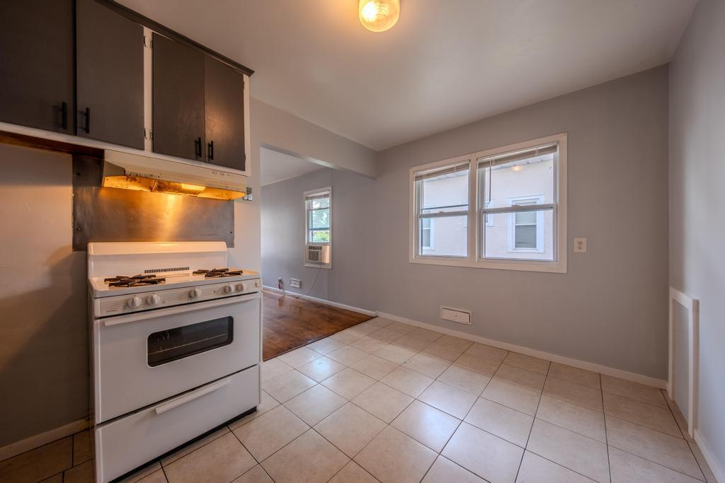 View of Residential Income at 4037 Fremont Avenue, Minneapolis MN 55412, Minneapolis (10 of 27) - Mike Wilen | Minnesota Team Real Estate