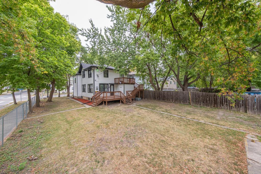 View of Residential Income at 2400 Emerson Avenue, Minneapolis MN 55411, Minneapolis (44 of 45) - Mike Wilen | Minnesota Team Real Estate