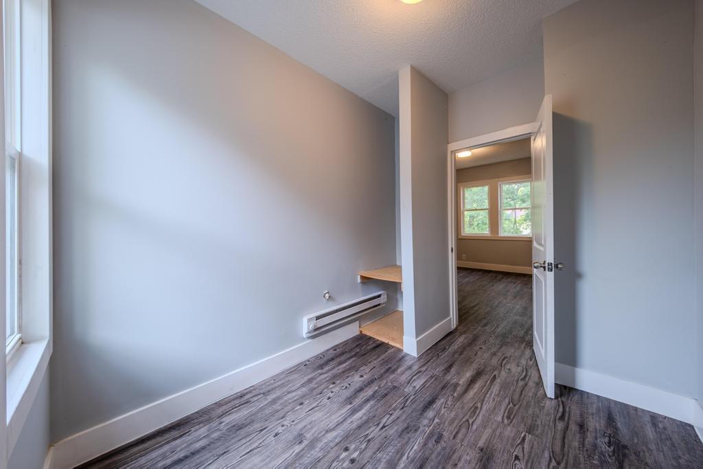 View of Residential Income at 2400 Emerson Avenue, Minneapolis MN 55411, Minneapolis (30 of 45) - Mike Wilen | Minnesota Team Real Estate